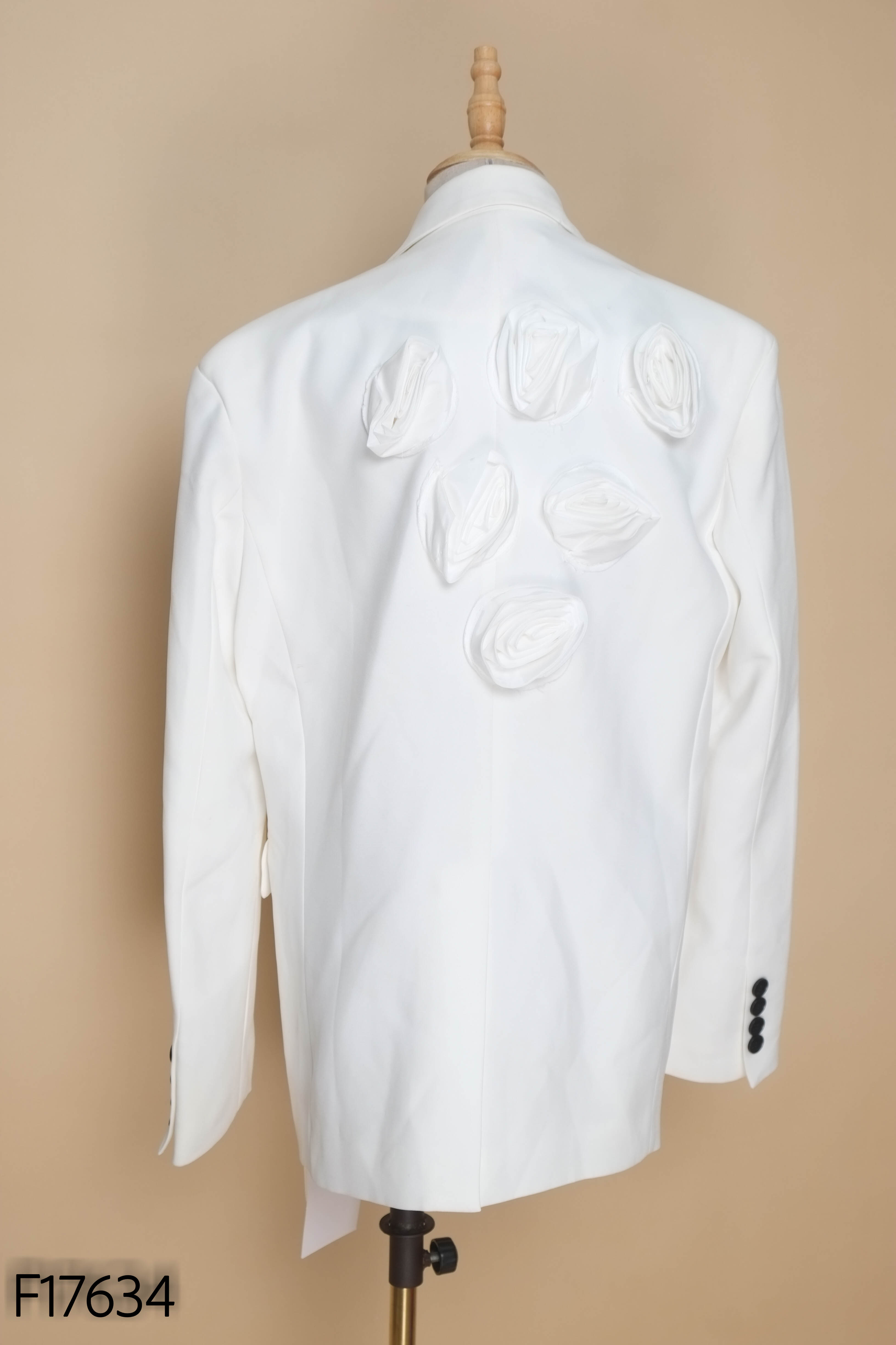 NEWTAG Áo blazer trắng phối hoa