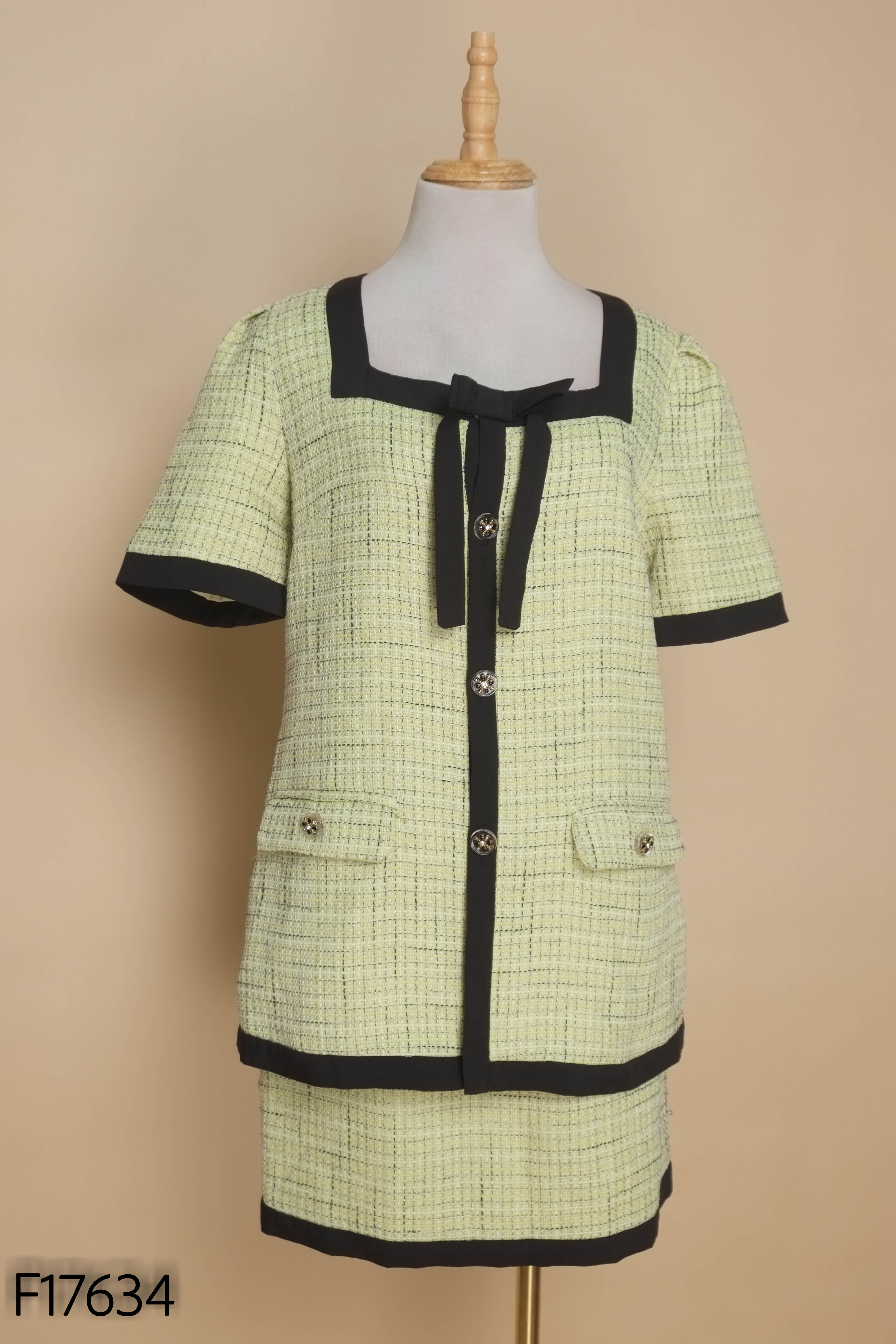SET Áo xanh viền đen + chân váy