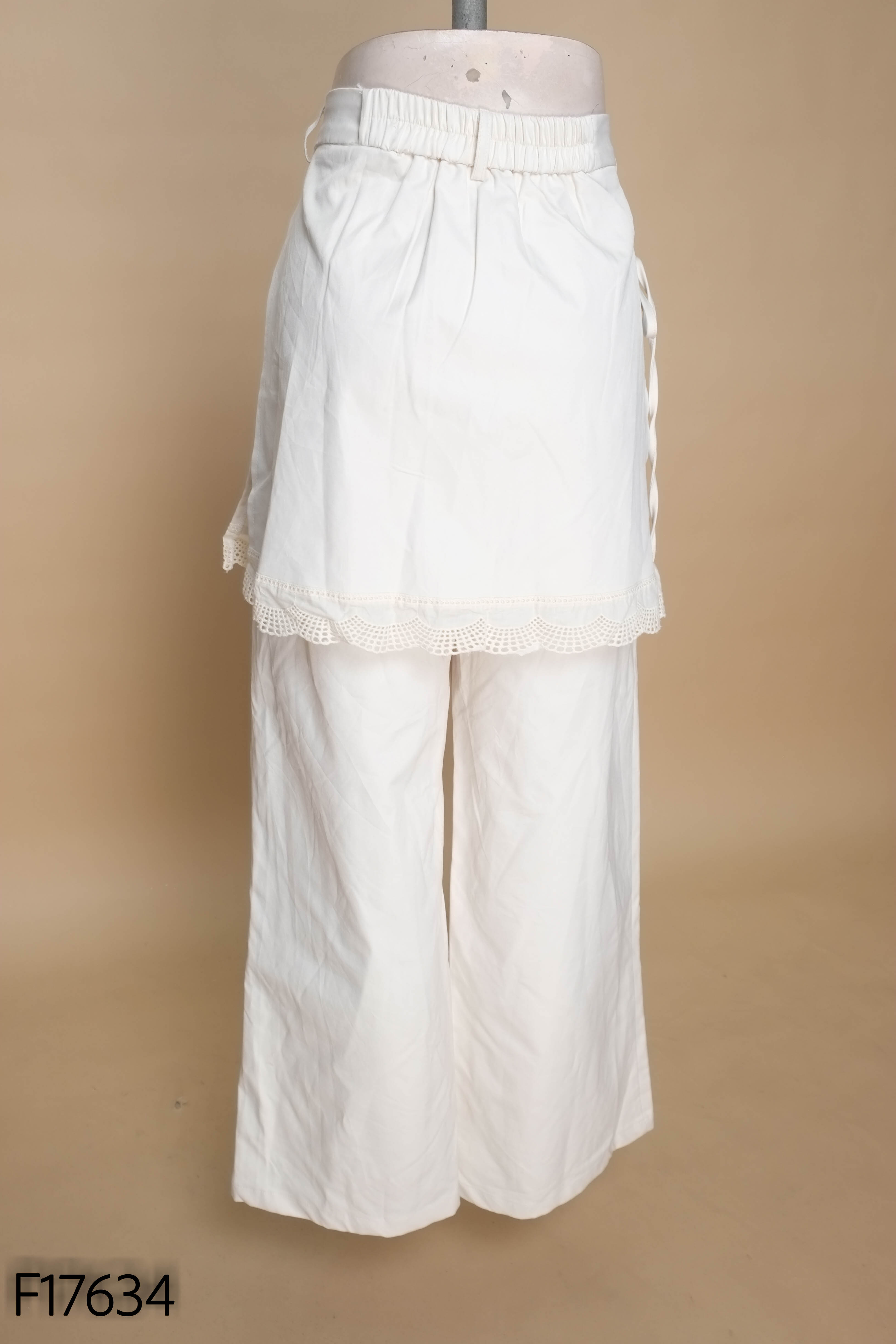 Quần kaki be phối vạt