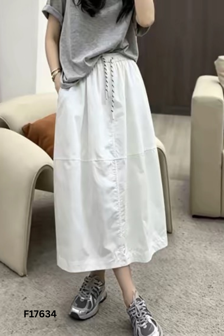 Chân váy dù trắng