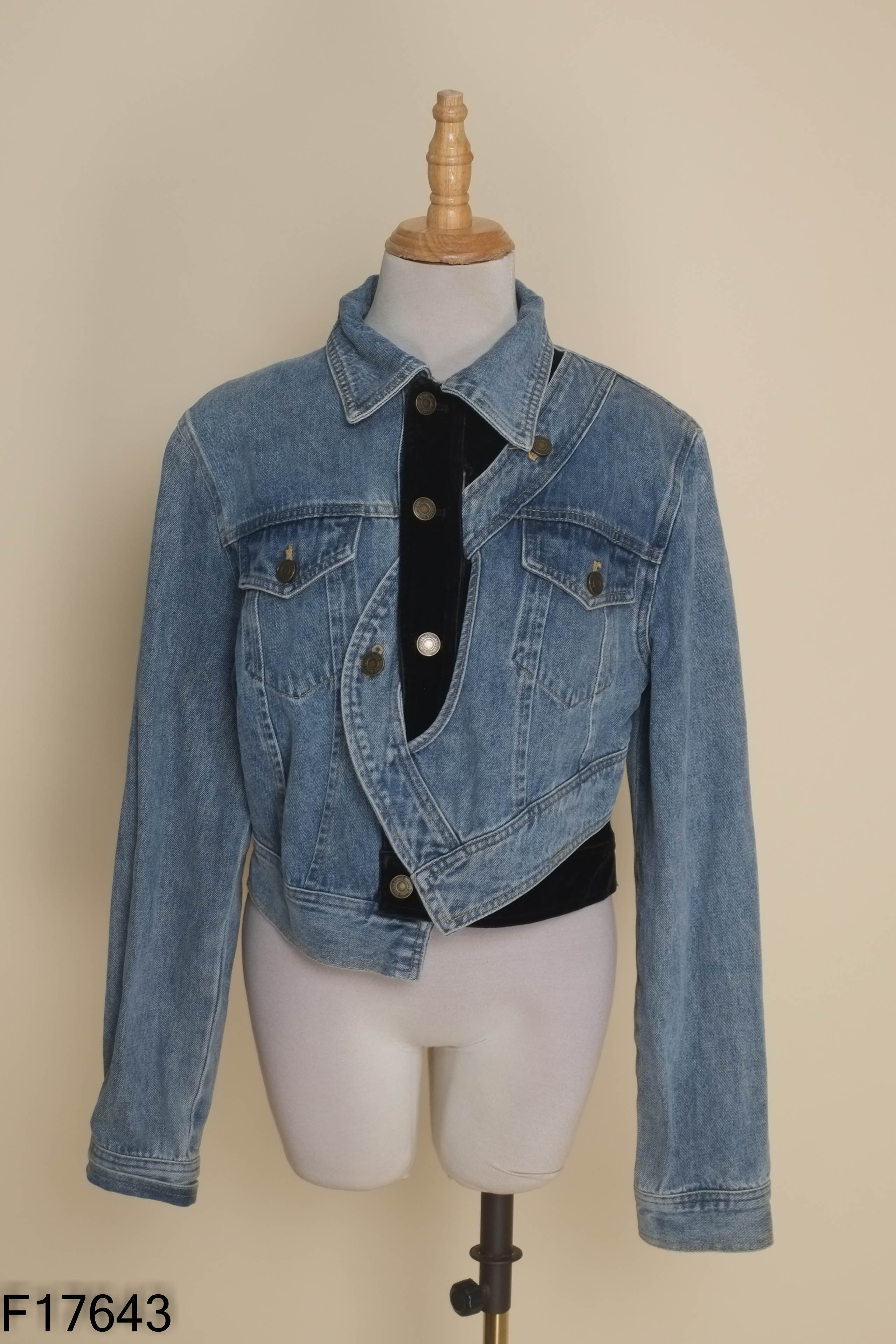 Áo khoác jeans xanh crotop