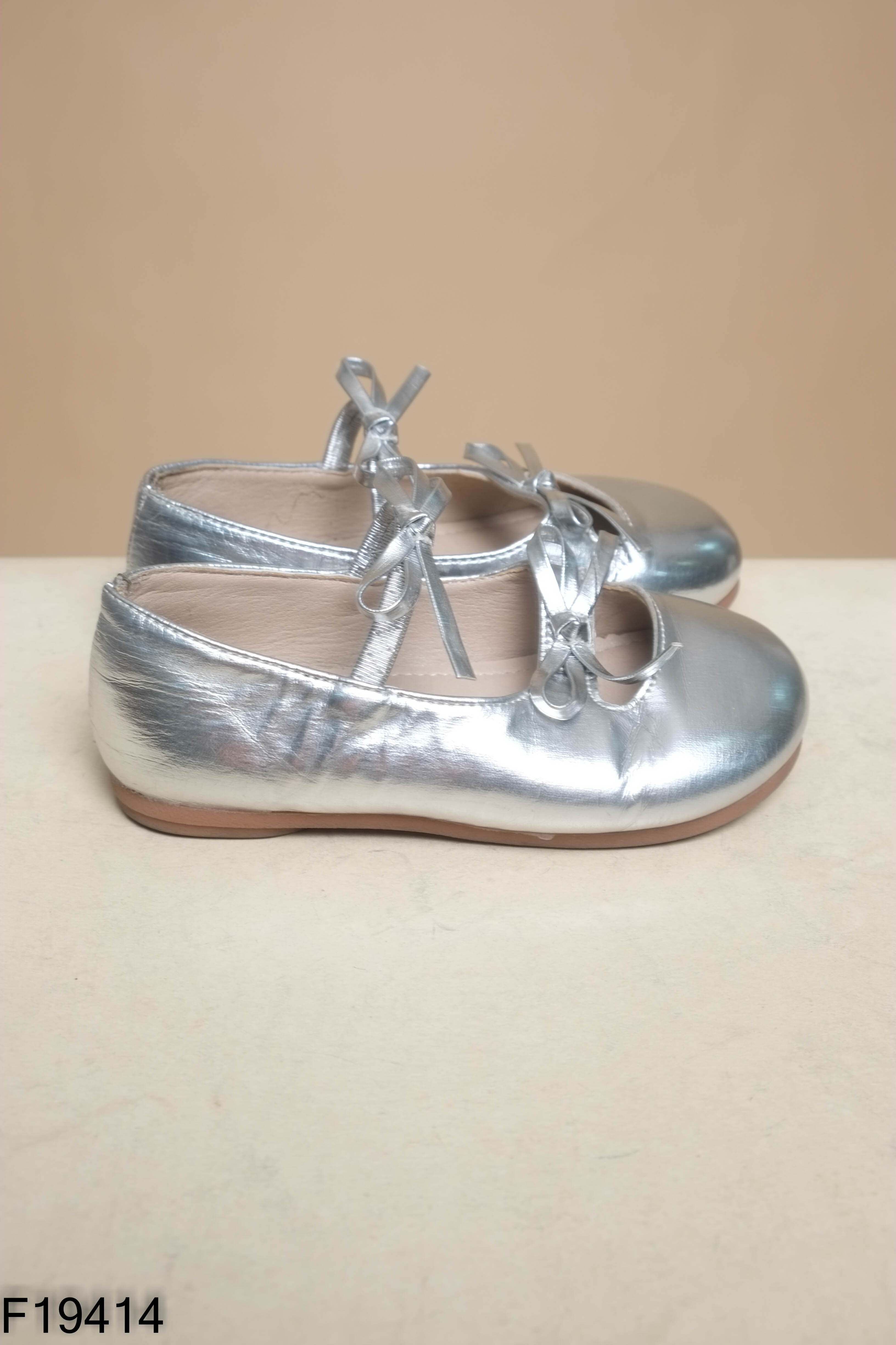 Giày bệt KID xám phối nơ