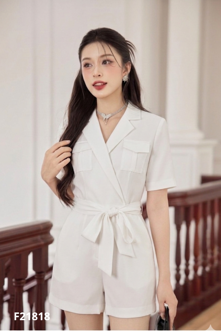 Jumpsuits trắng buộc eo