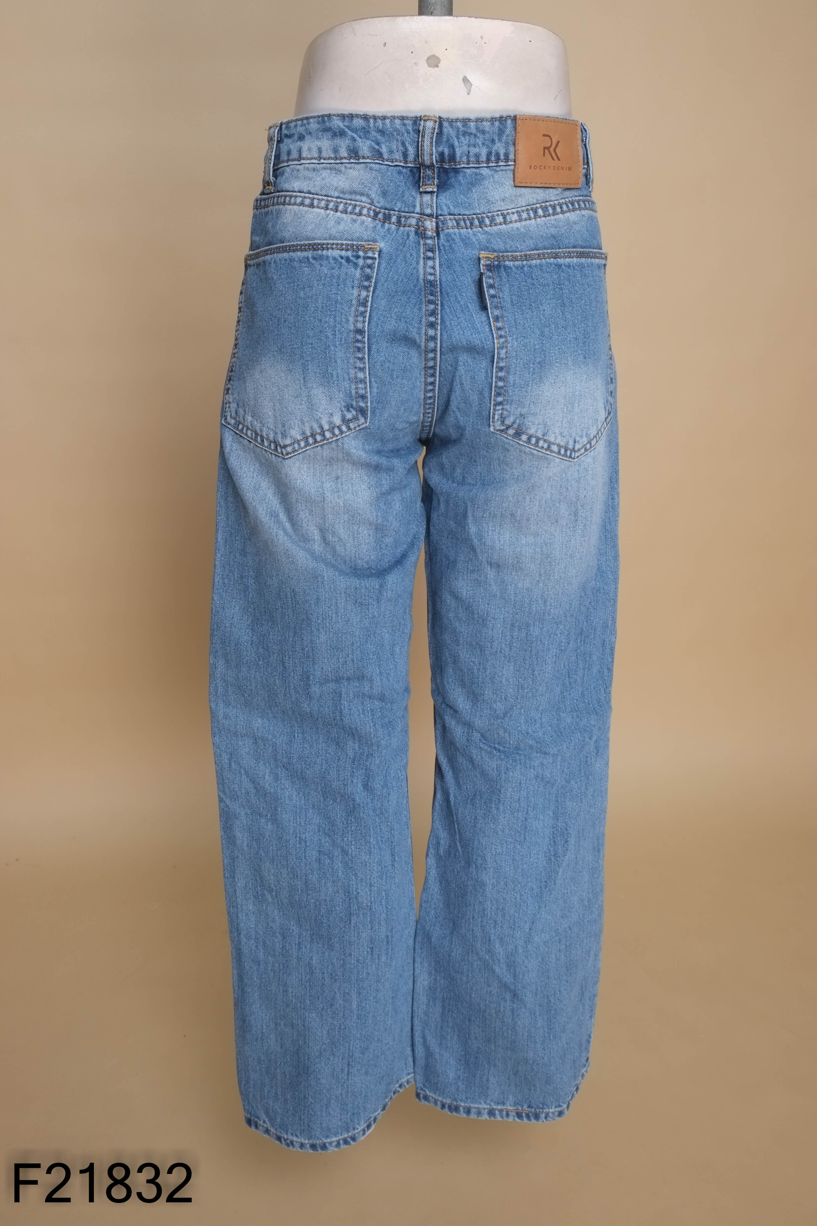 Quần jeans xanh ROCKY