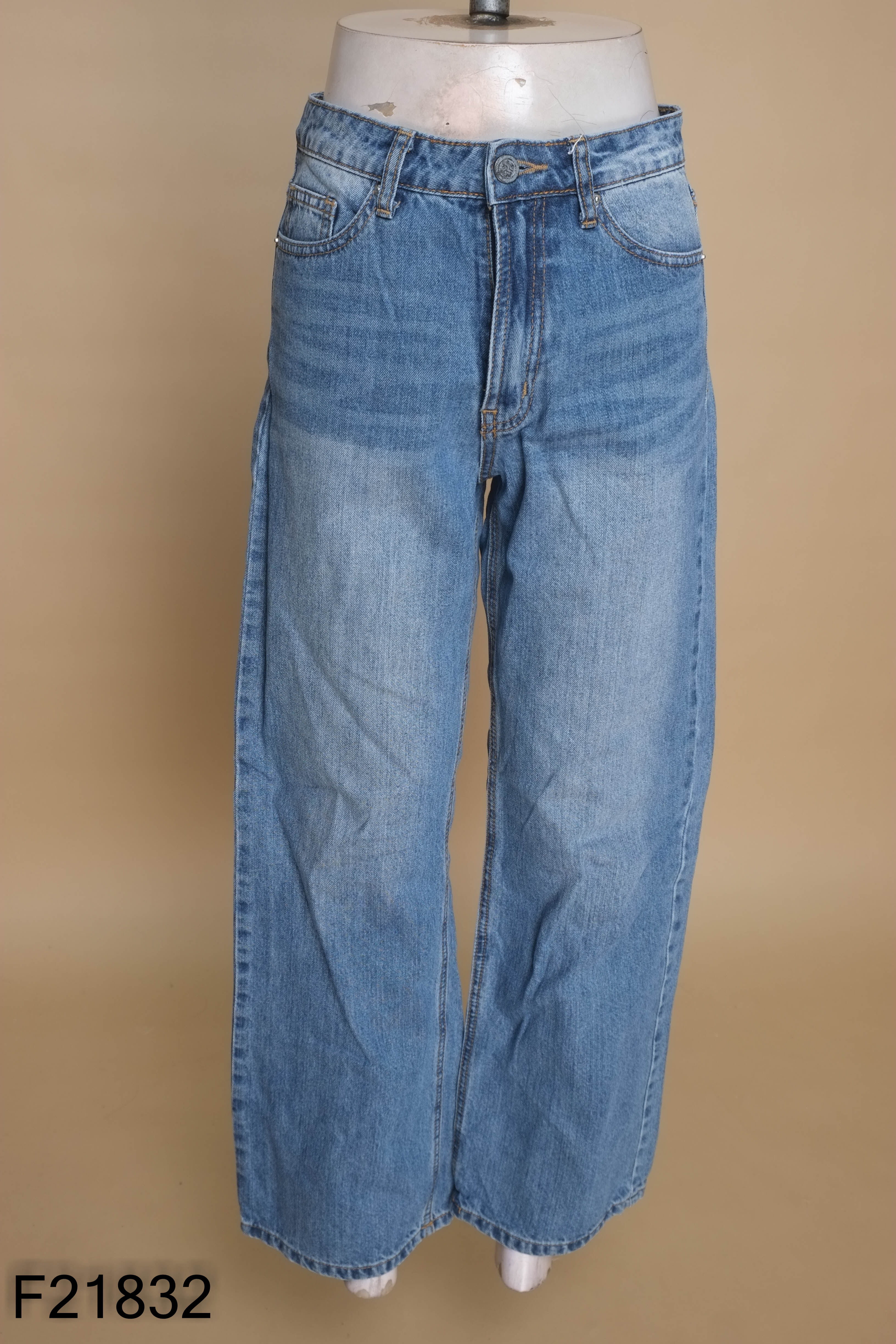 Quần jeans xanh ROCKY
