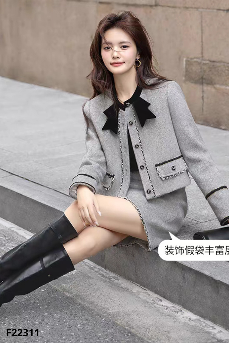 Áo dạ xám phối nơ đen