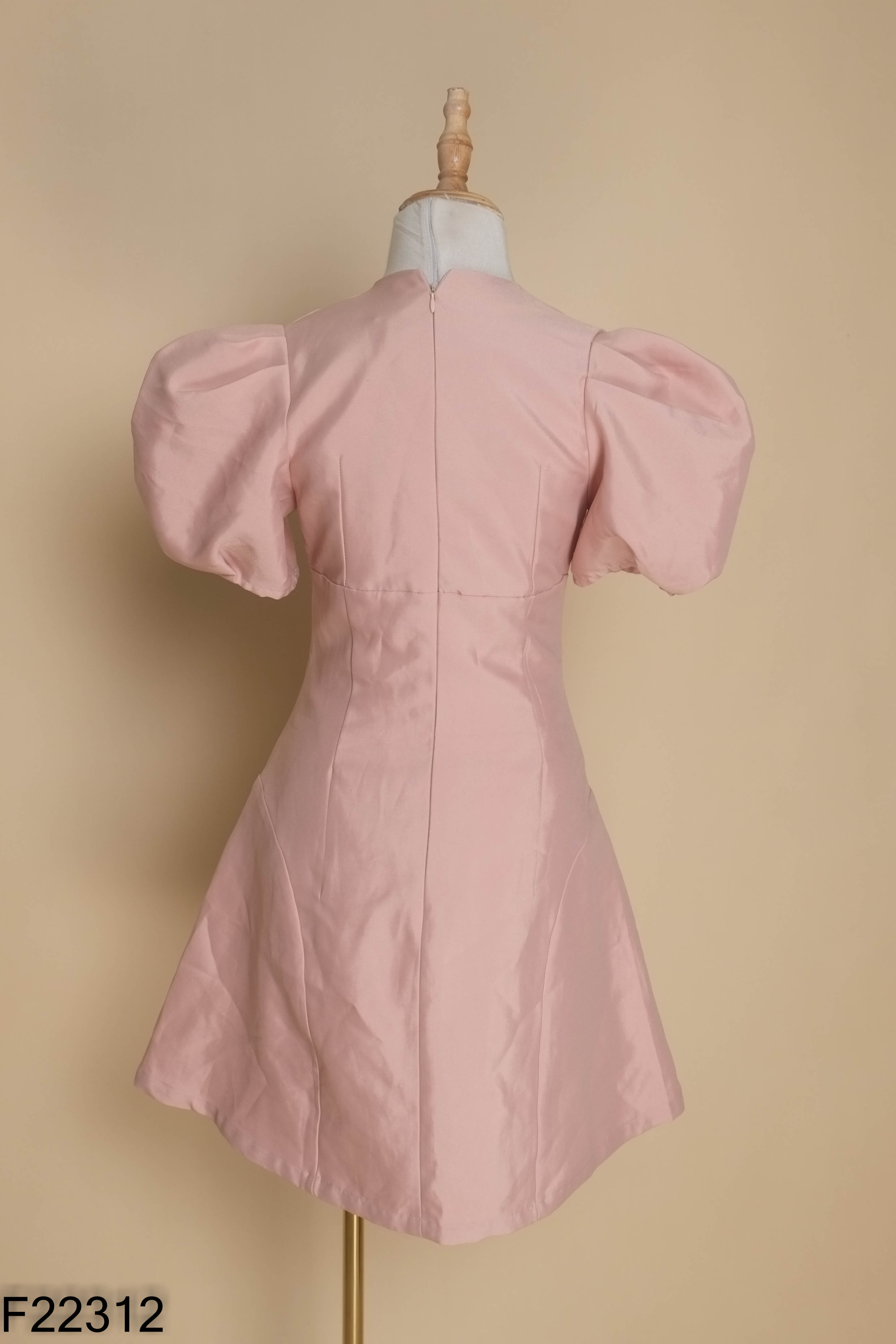 Váy RECHIC nâu tay bồng