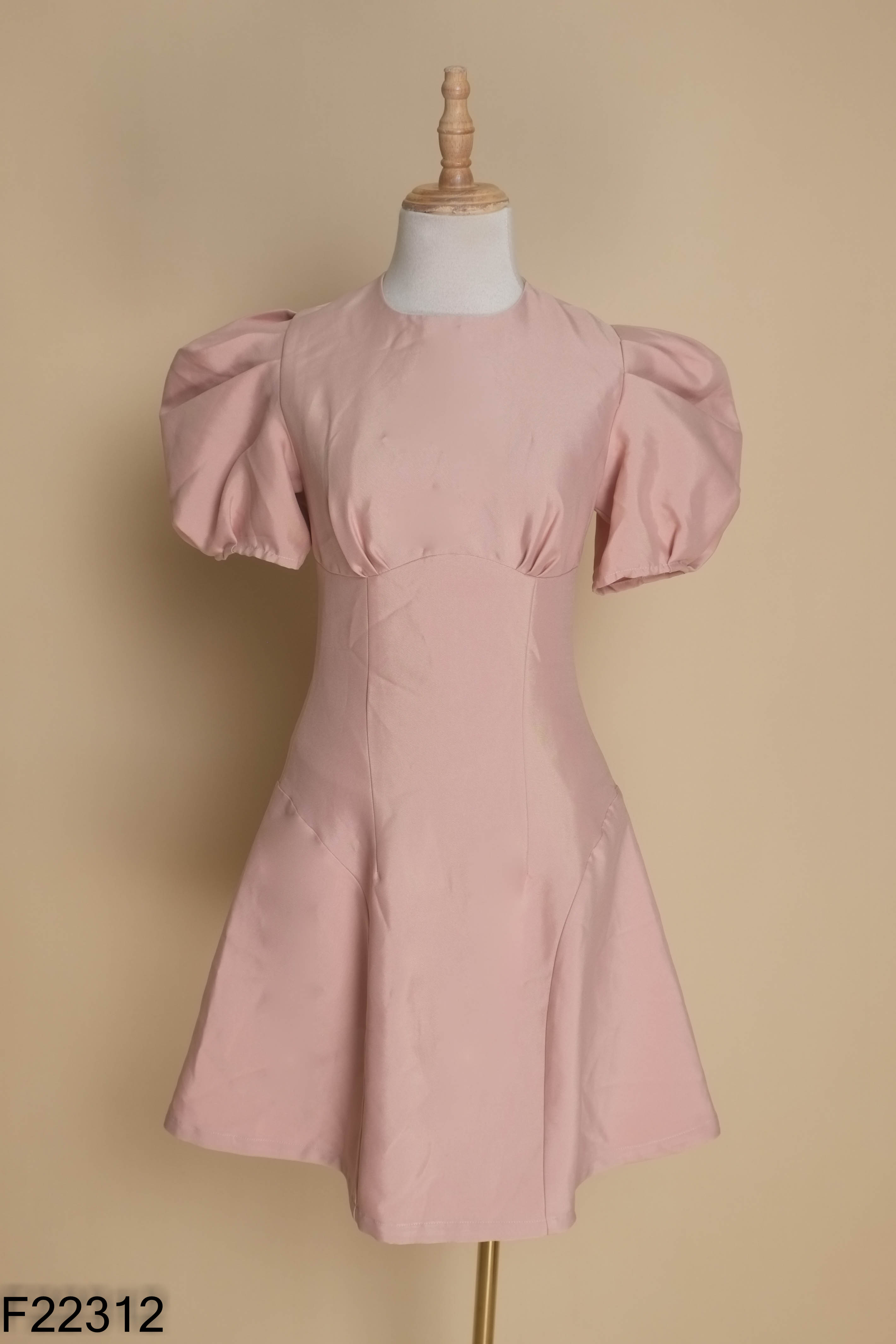 Váy RECHIC nâu tay bồng