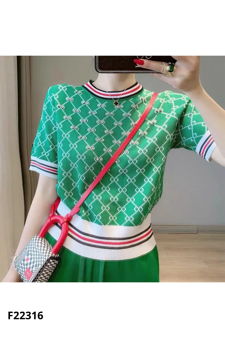 Áo len mongtoghi xanh họa tiết đính đá