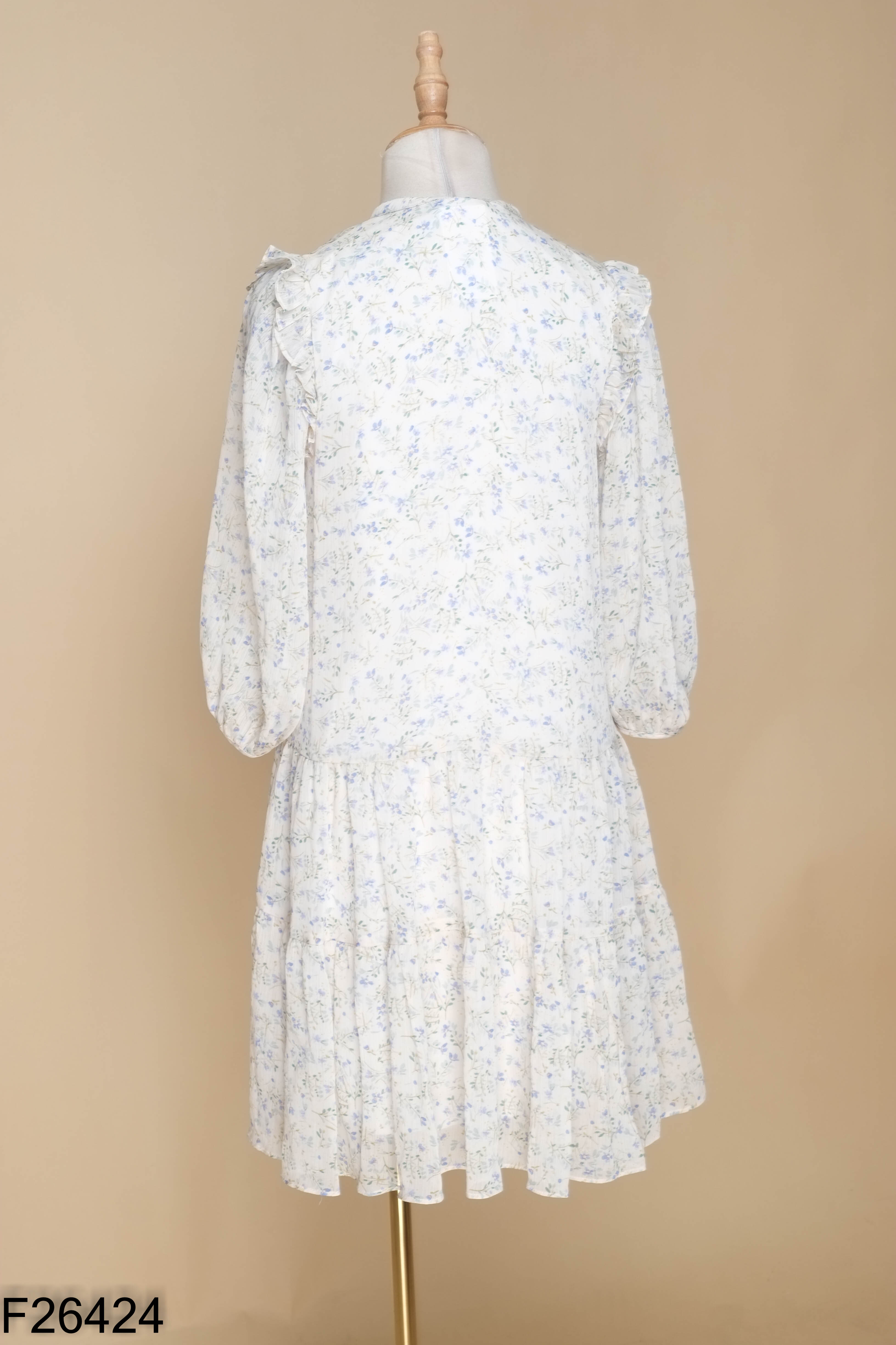 Váy trắng MEO.OFFICIAL họa tiết xanh