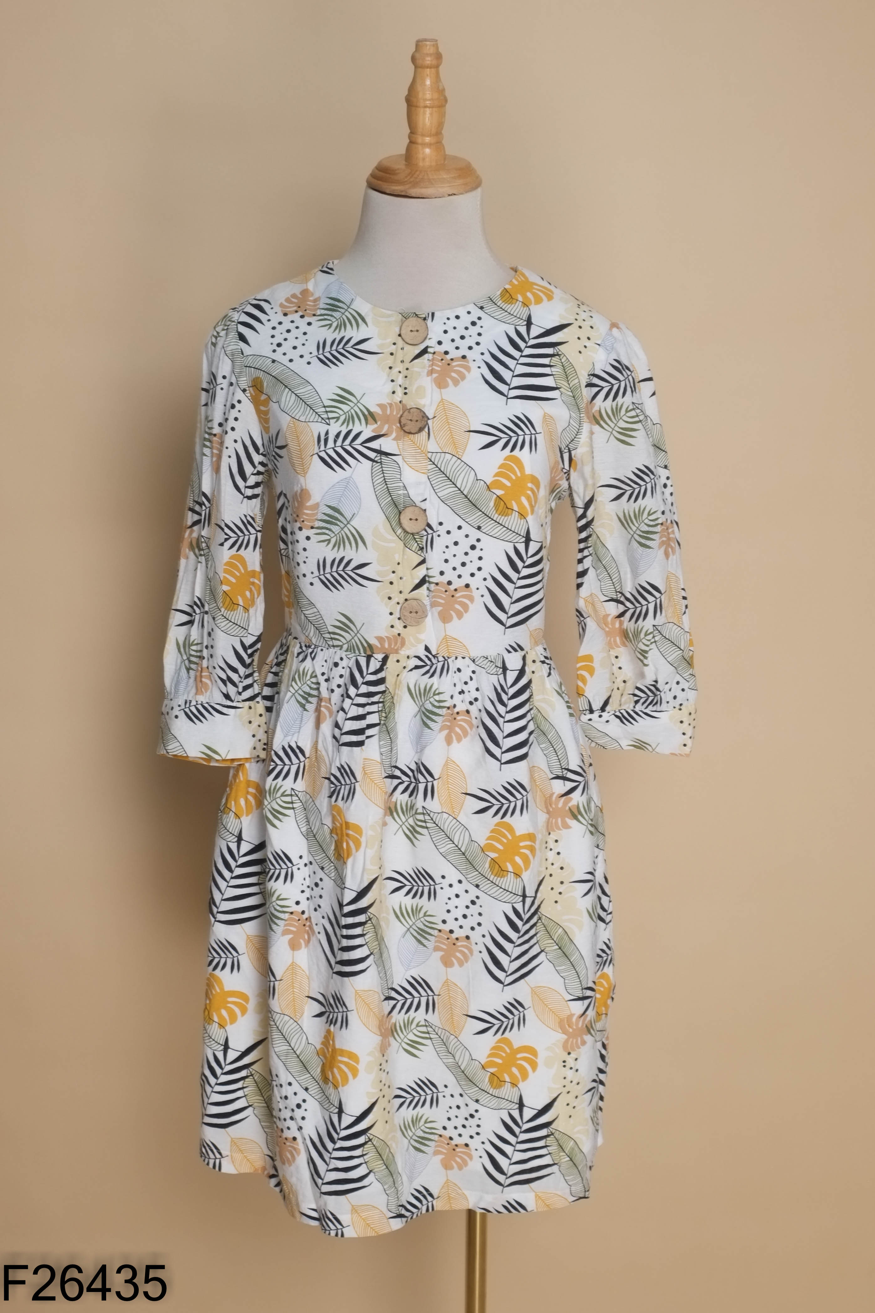 Váy ADORE DRESS trắng họa tiết hoa lá