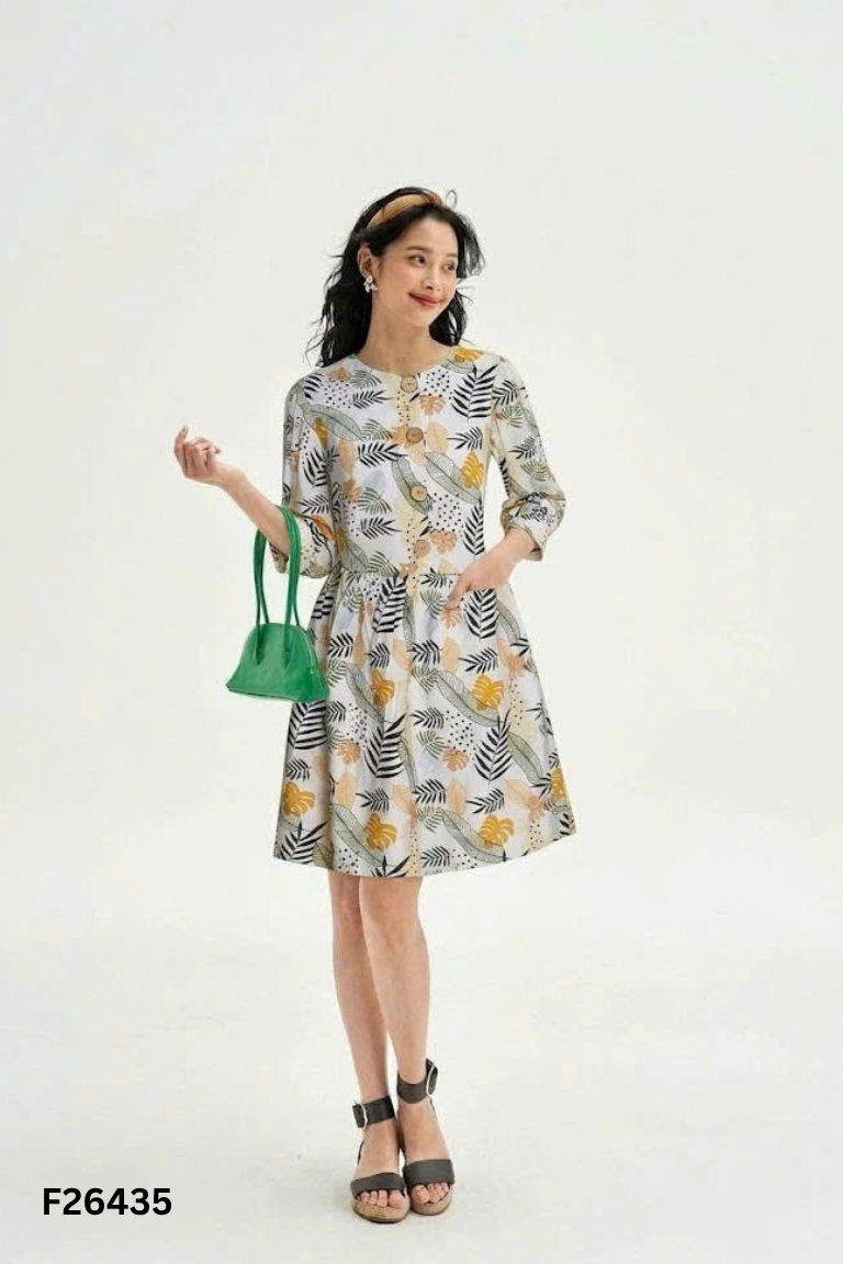 Váy ADORE DRESS trắng họa tiết hoa lá