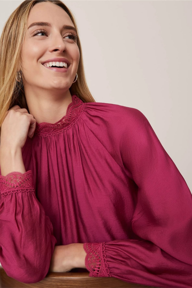 Áo sơ mi ANN TAYLOR hồng phối ren