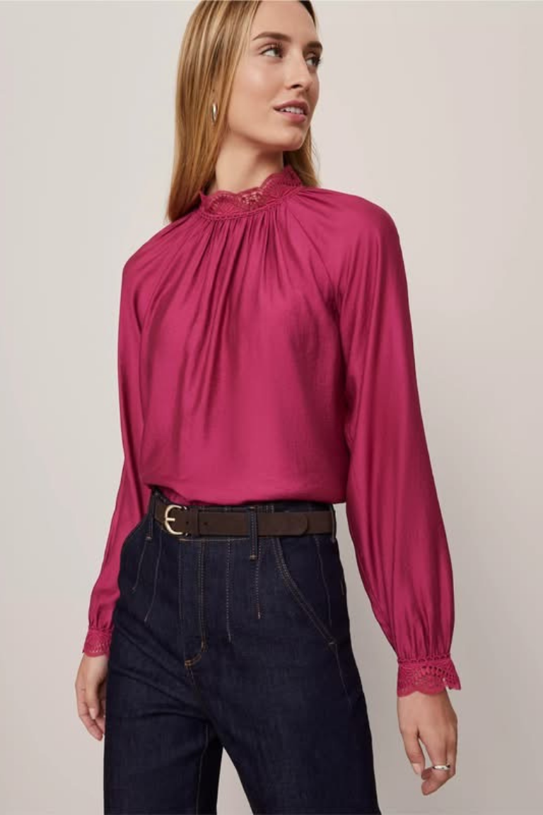 Áo sơ mi ANN TAYLOR hồng phối ren