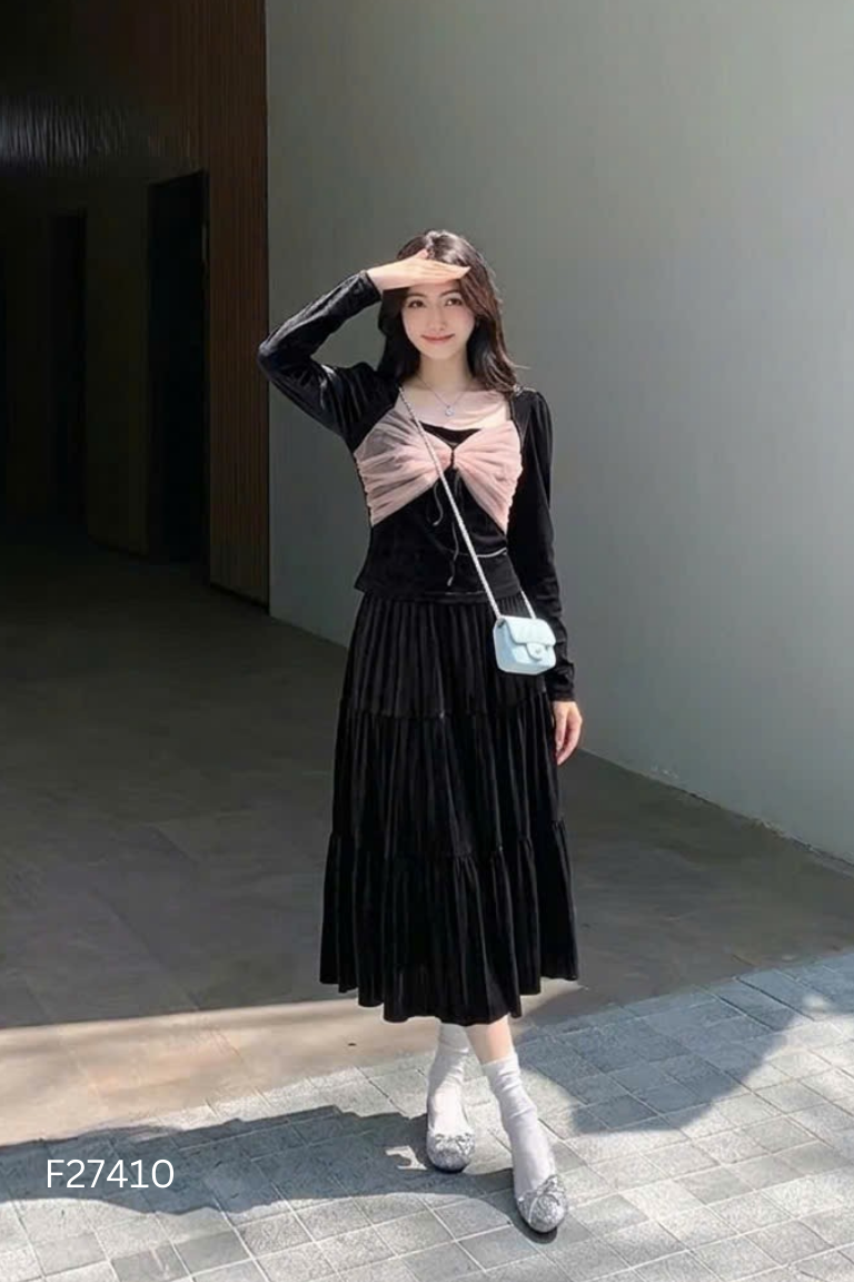 Set áo áo + chân váy nhung đen phối voan lưới hồng