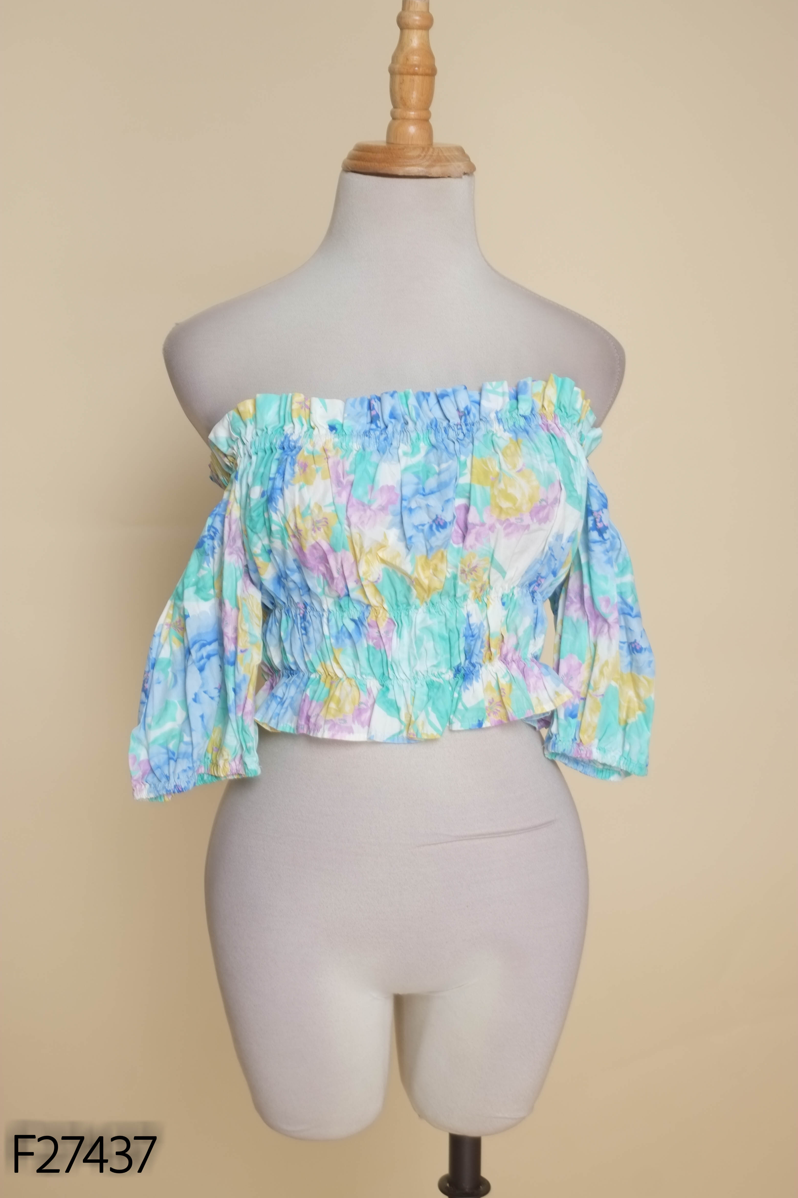 Áo crotop xanh họa tiết ZARA