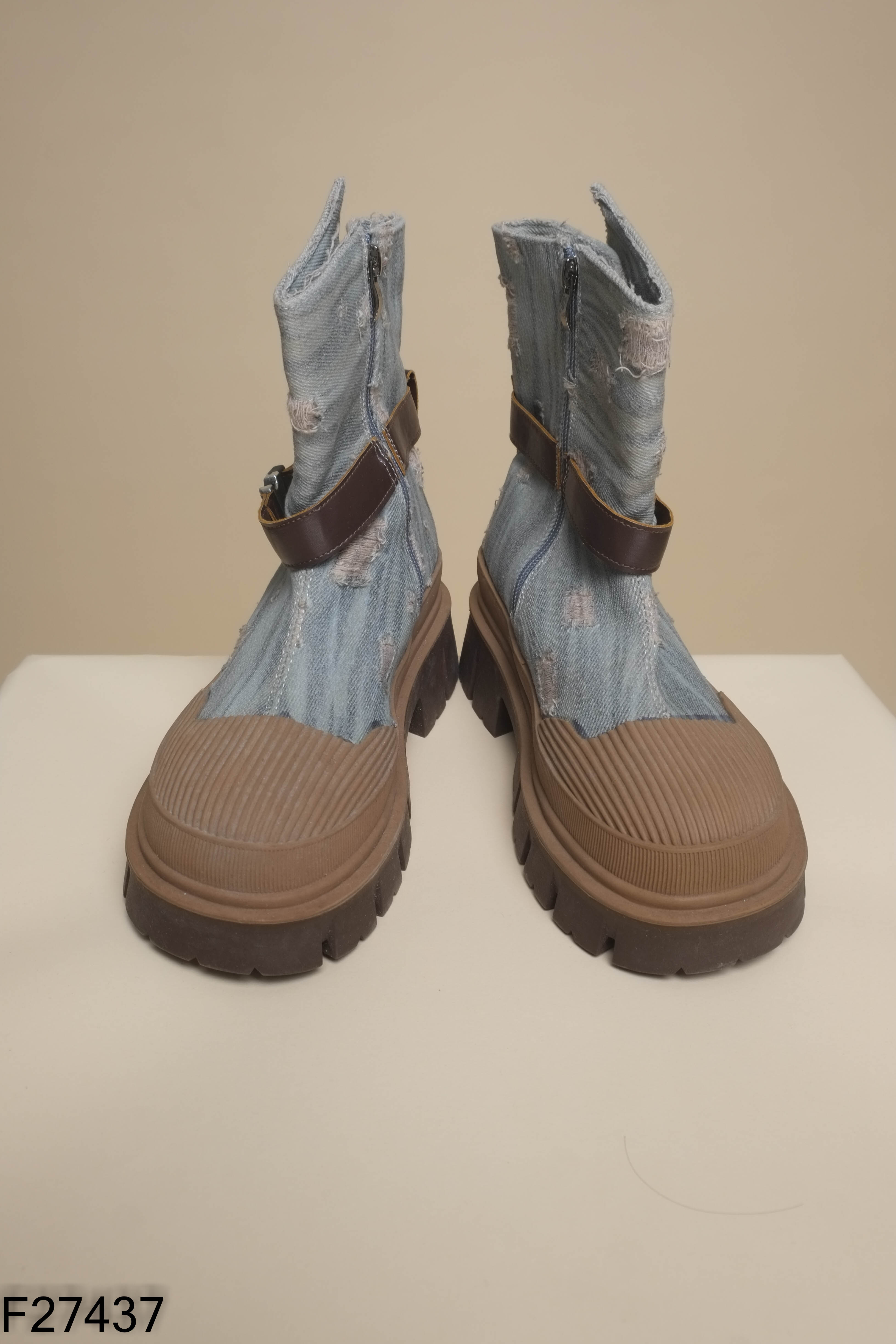 Giày bốt jeans xanh đế nâu
