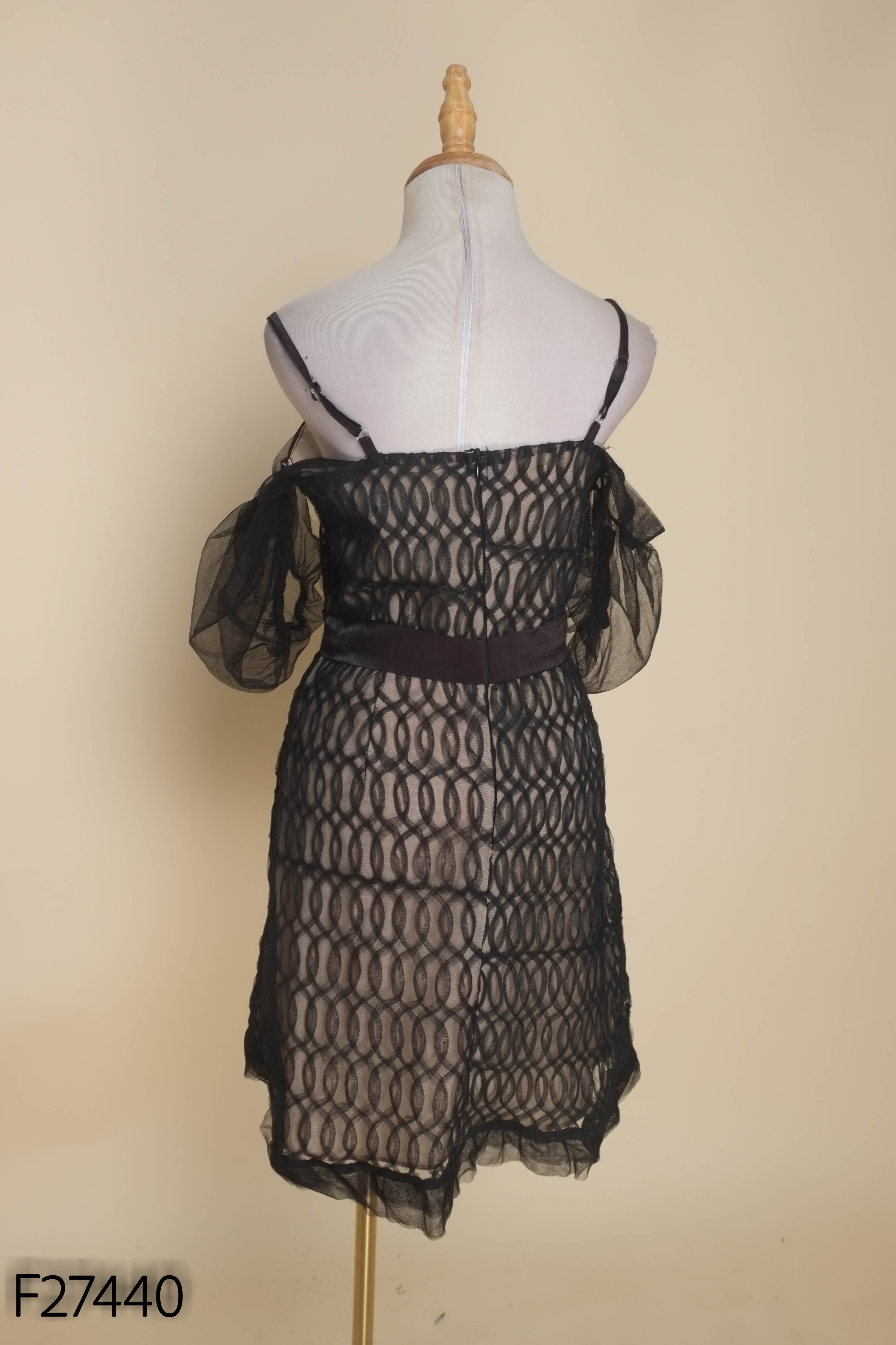 Váy lưới đen HA BOUTIQUE đính hoa