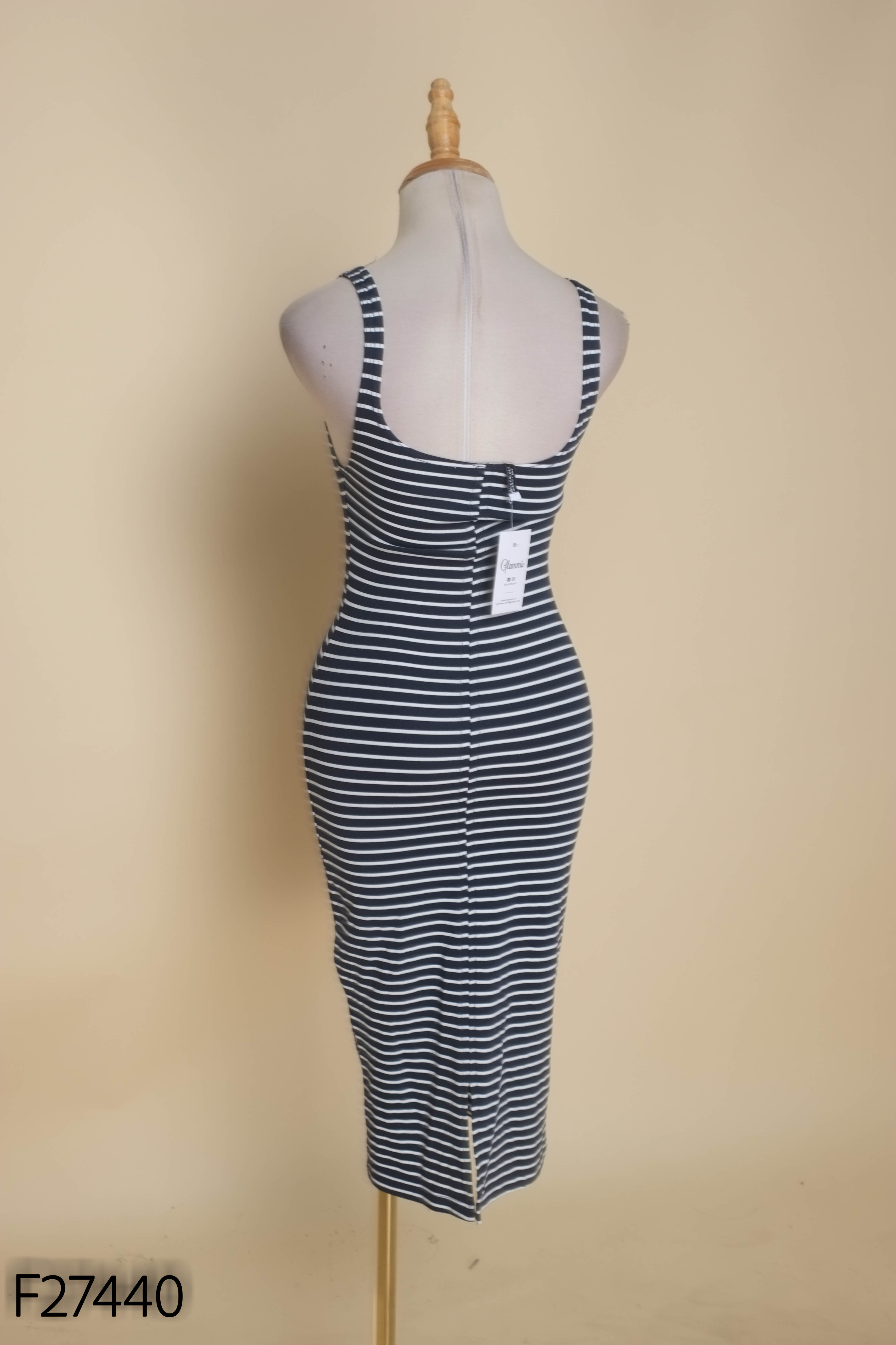 Váy xanh kẻ trắng ZARA 2 dây