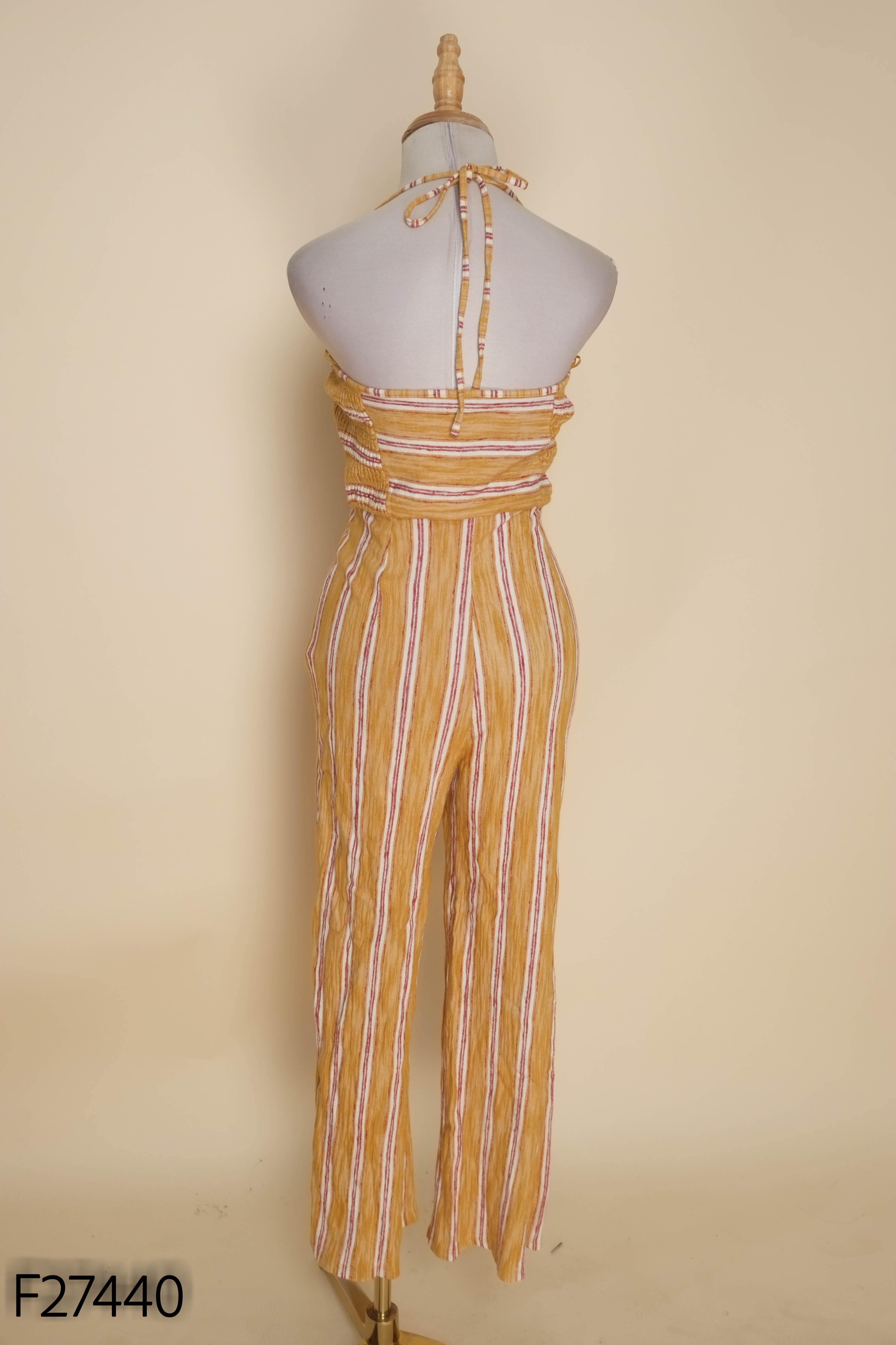 Jumpsuits vàng kẻ đỏ BERSHKA cổ buộc