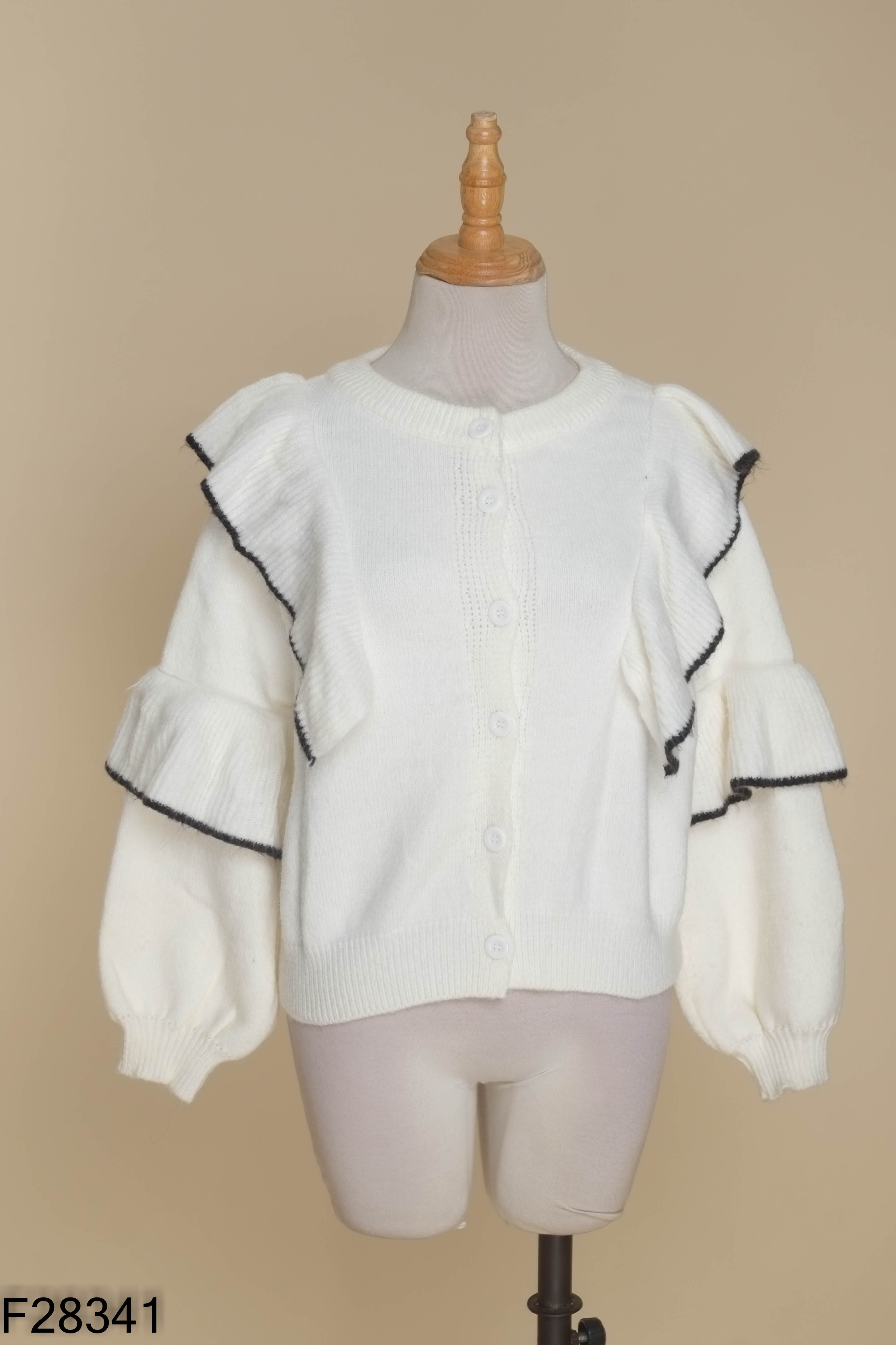 Cardigan len trắng bèo
