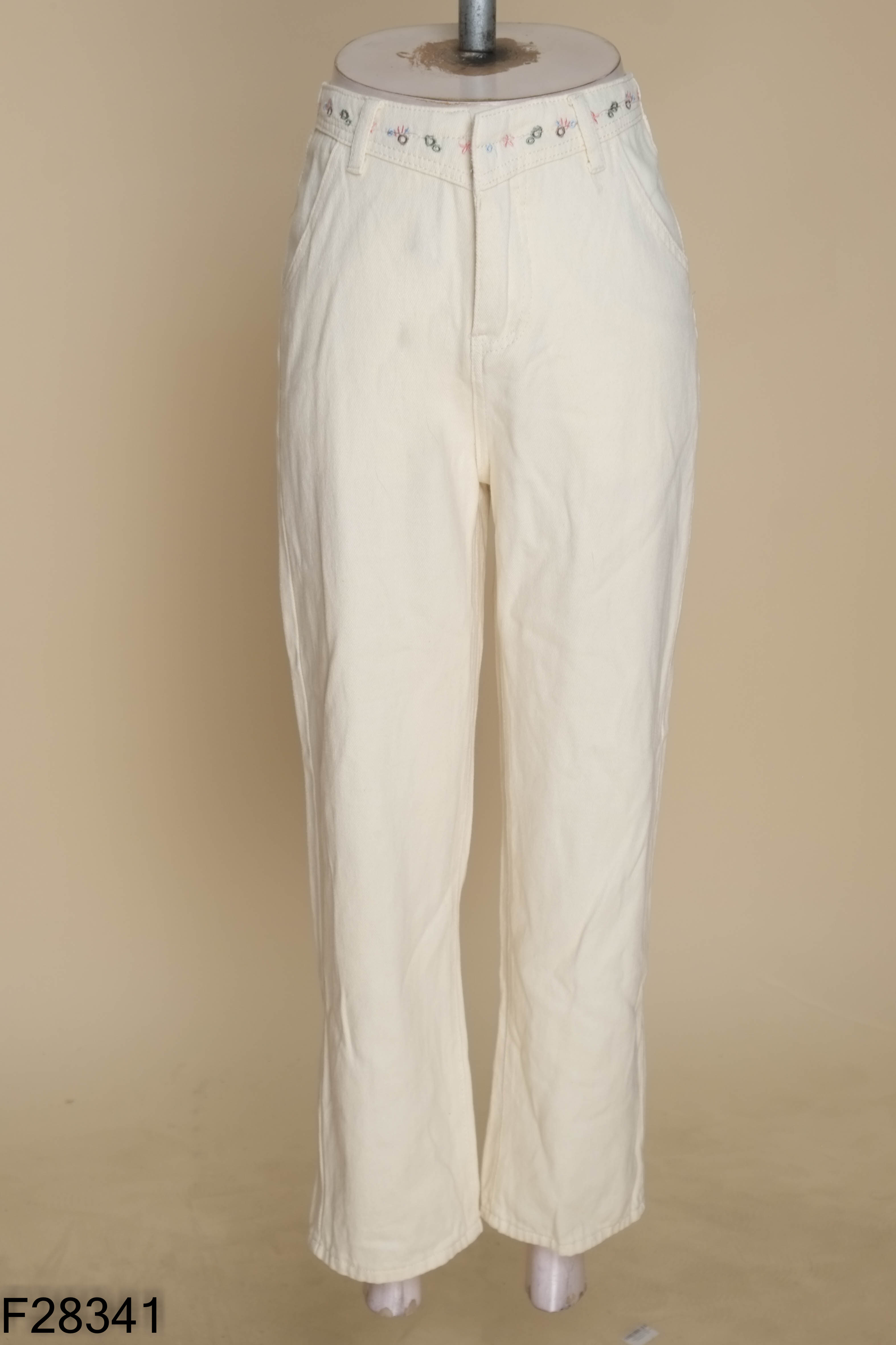 NEWTAG quần jeans be cạp thêu