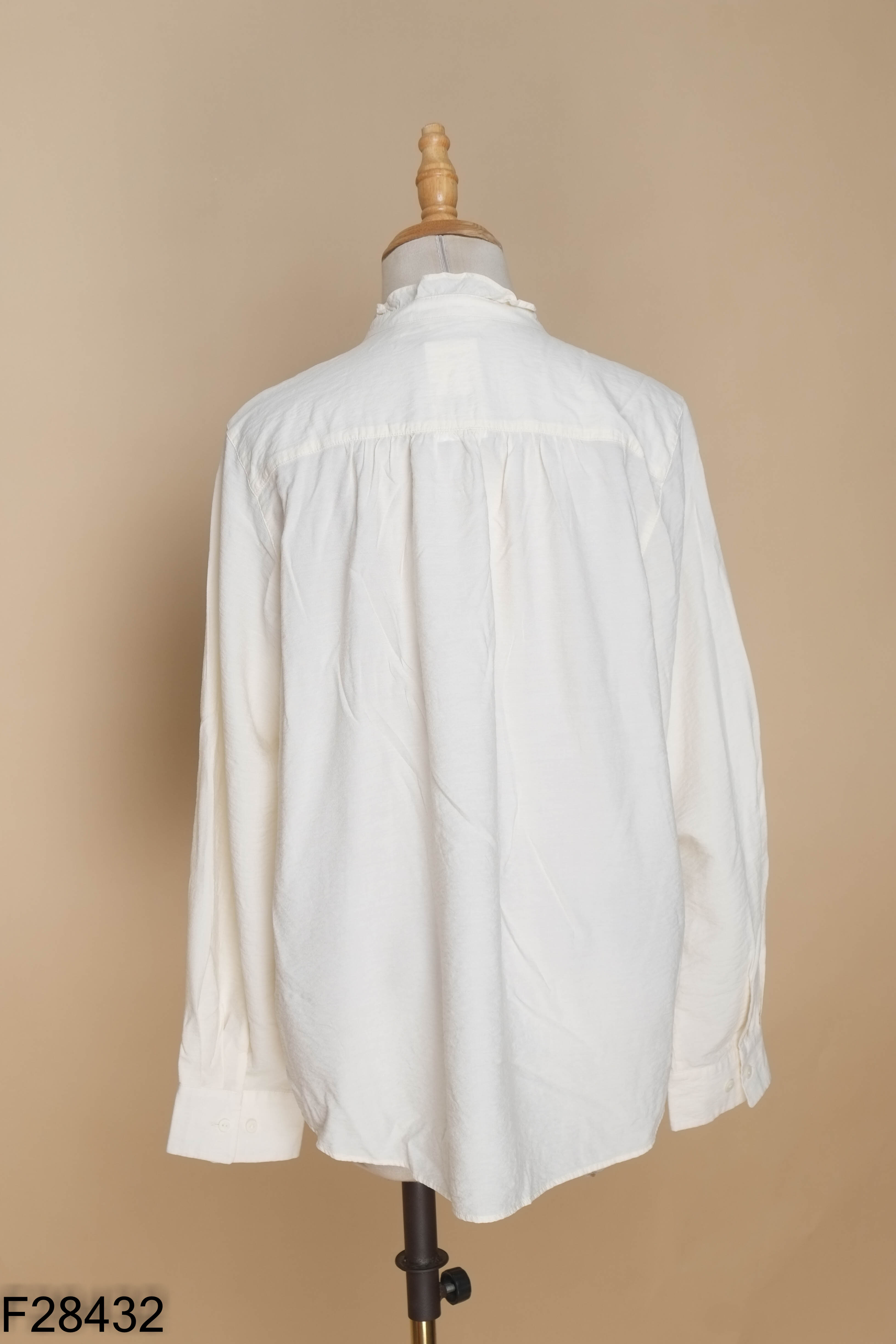 Áo sơ mi nữ be UNIQLO trơn