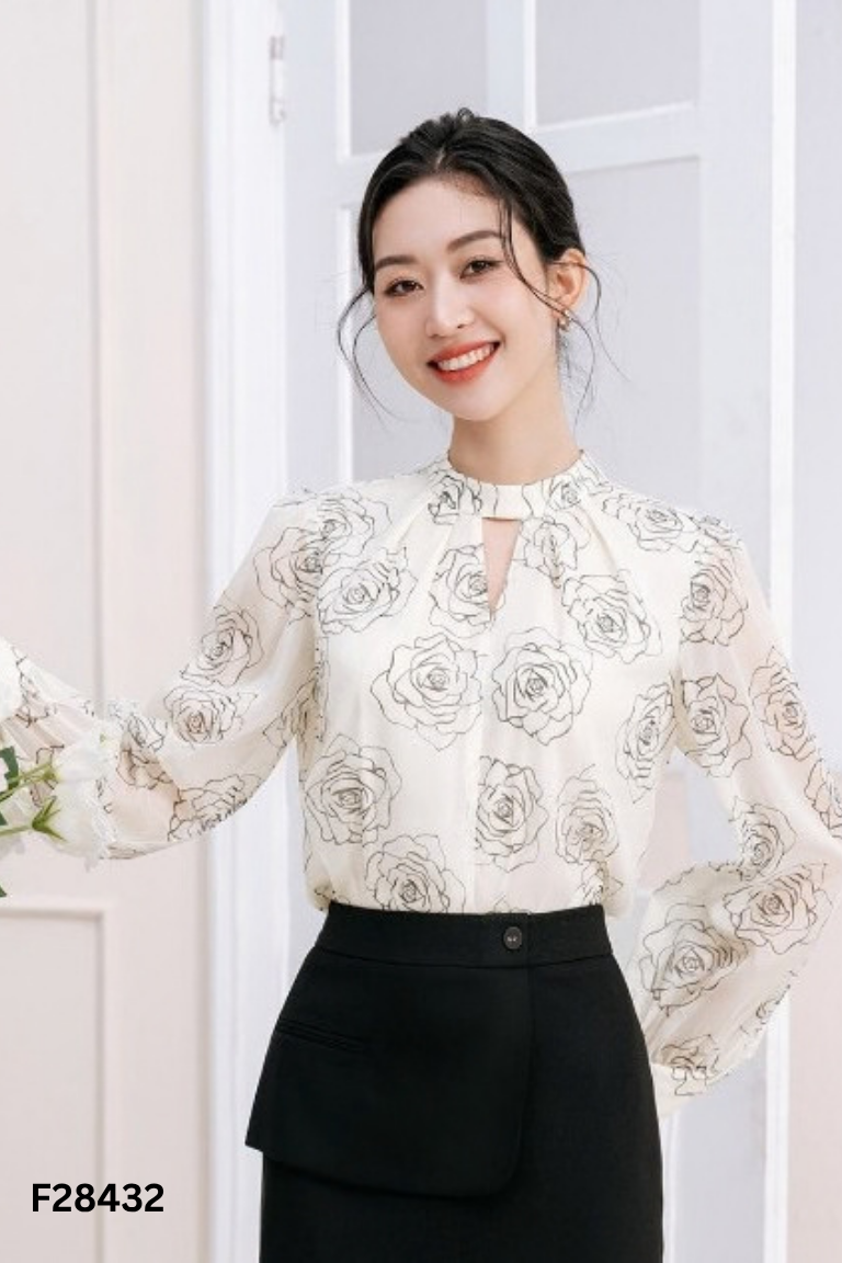 Áo voan tơ trắng họa tiết đen LAMER