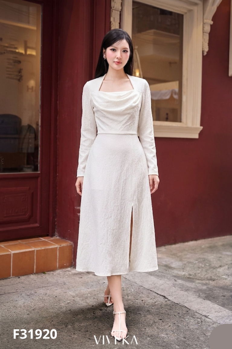 NEWTAG Váy be RECHIC cổ vuông