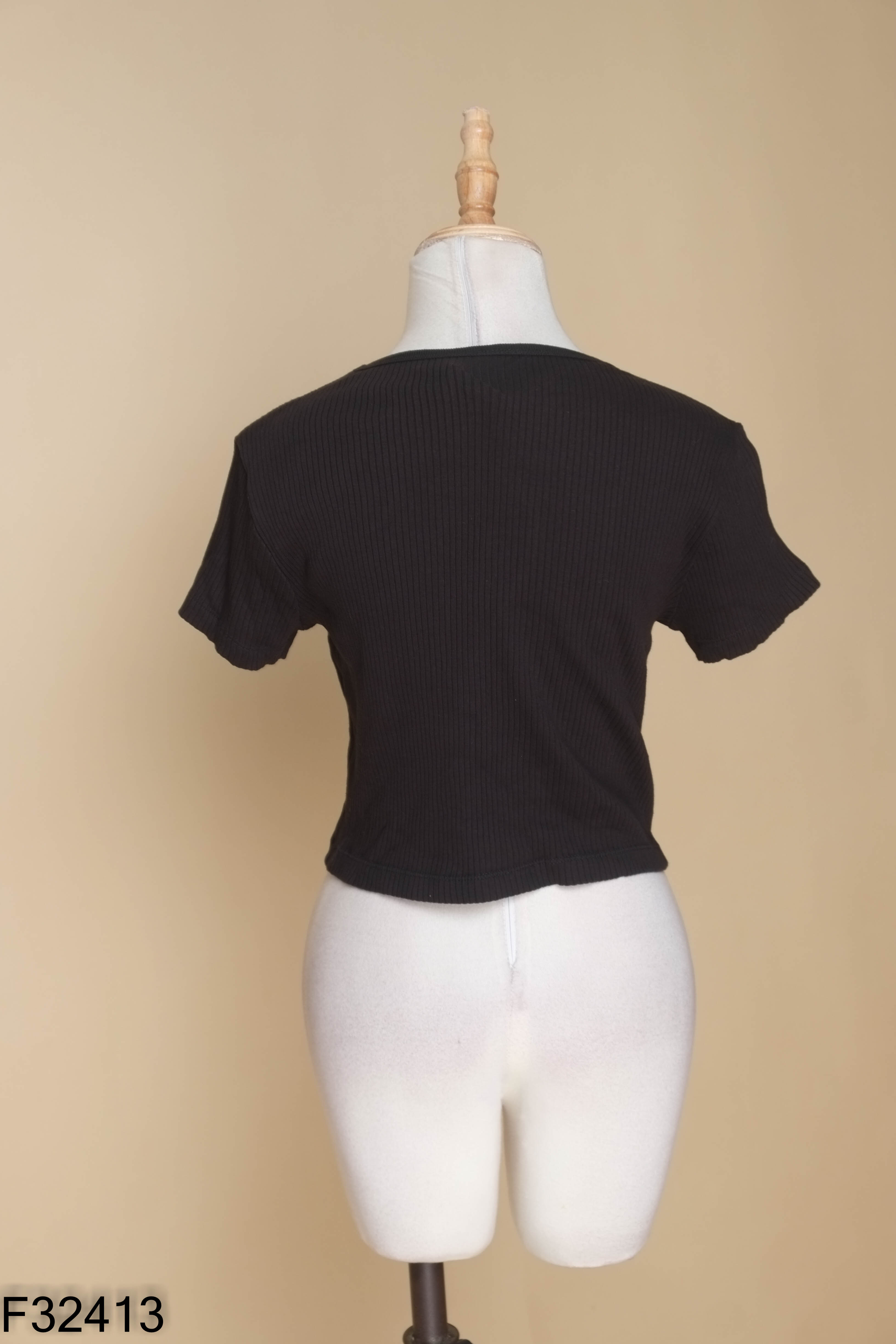 Áo len UNIQLO cộc tay