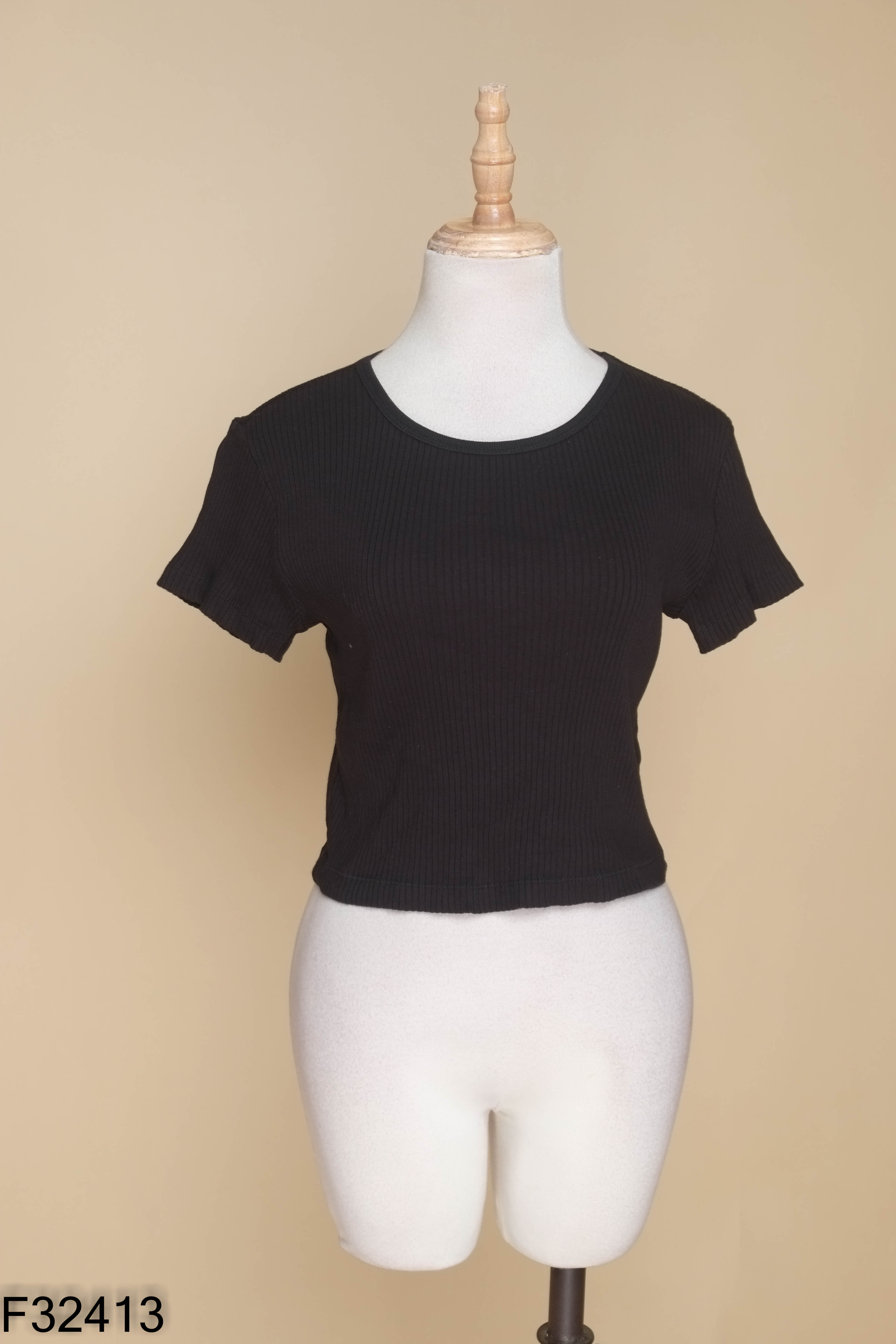 Áo len UNIQLO cộc tay