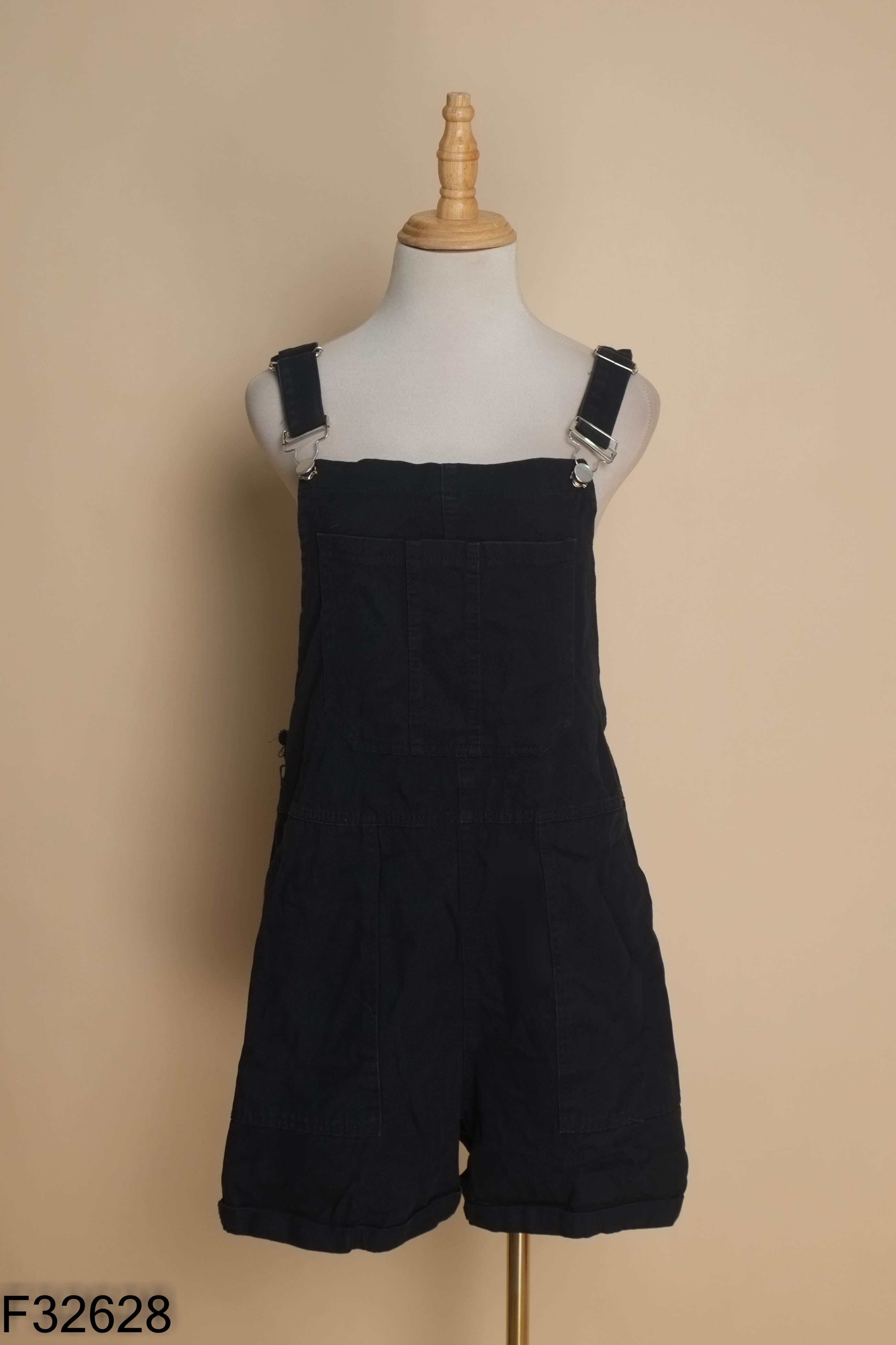 Quần yếm jeans đen trơn