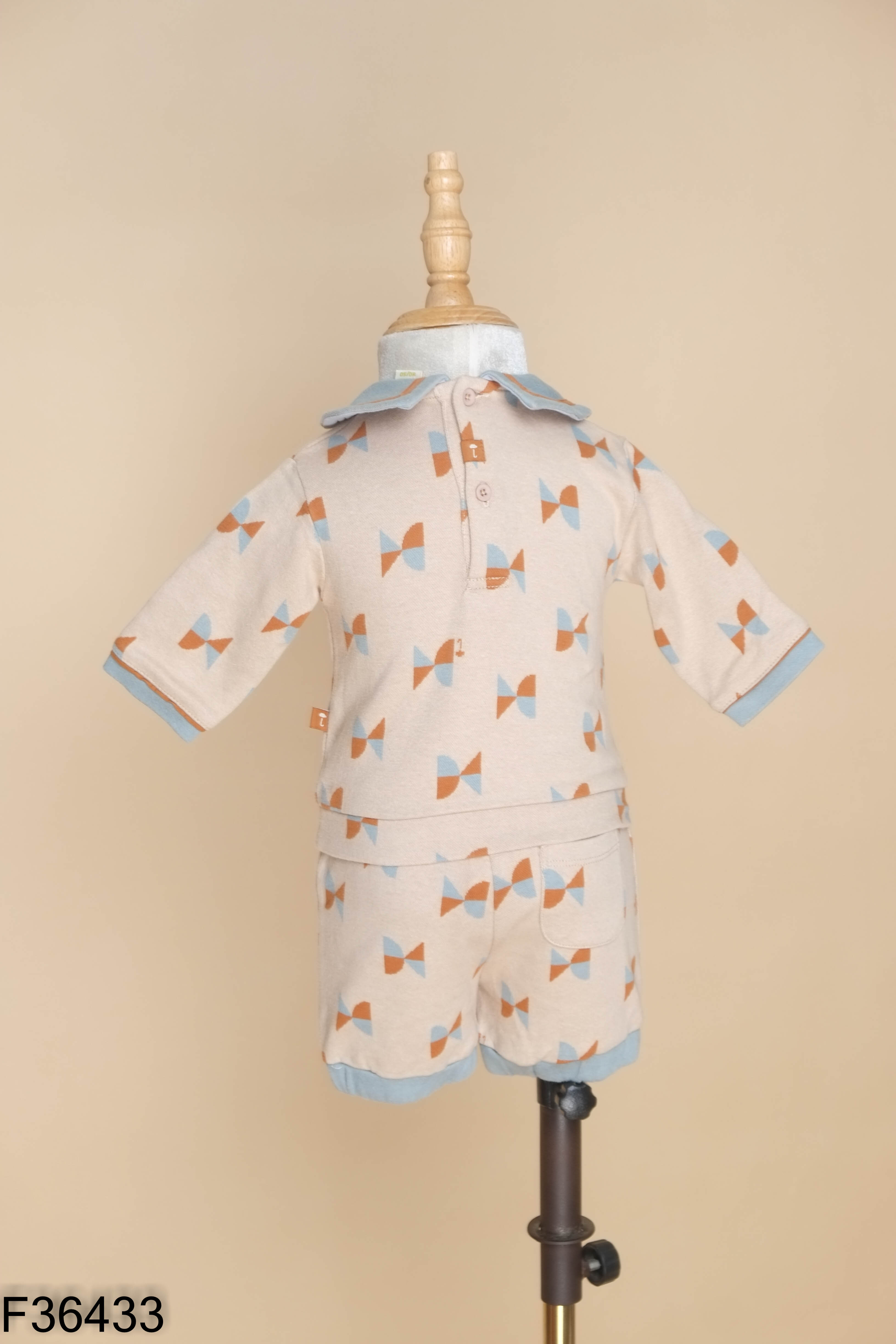 Set áo be cổ xanh + quần be họa tiết kids