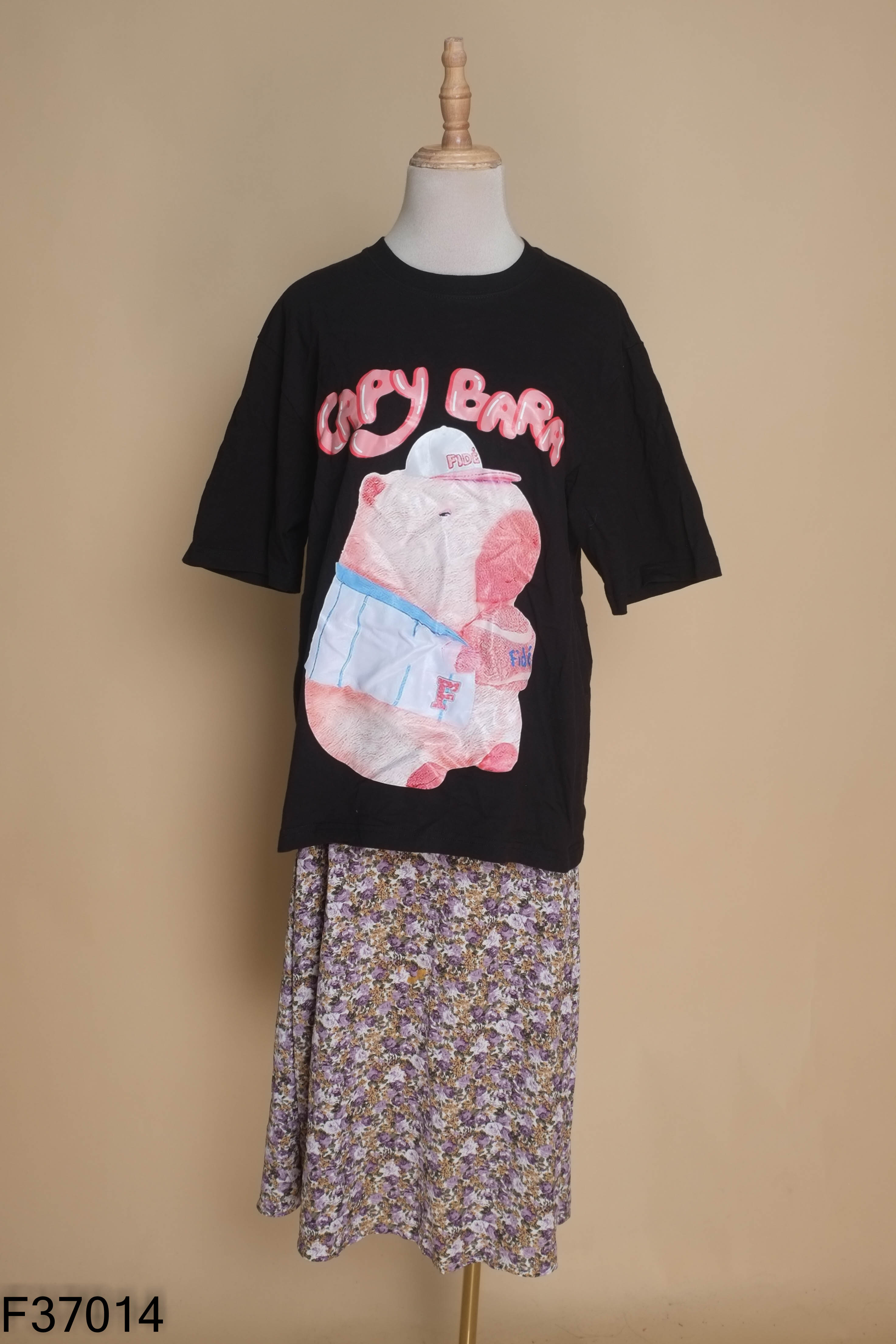 Set áo thun đen + chân váy tím