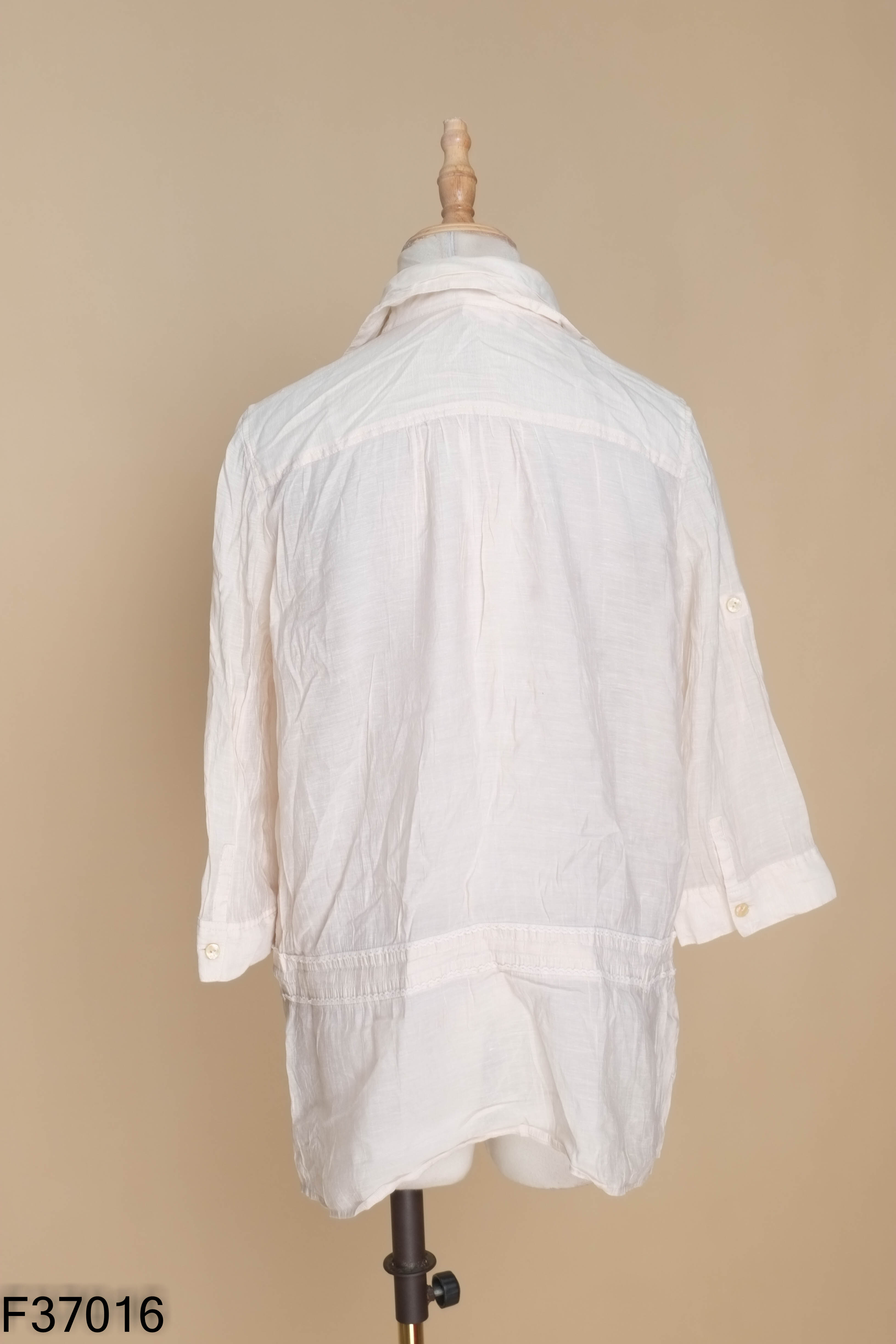 Áo sơ mi linen be