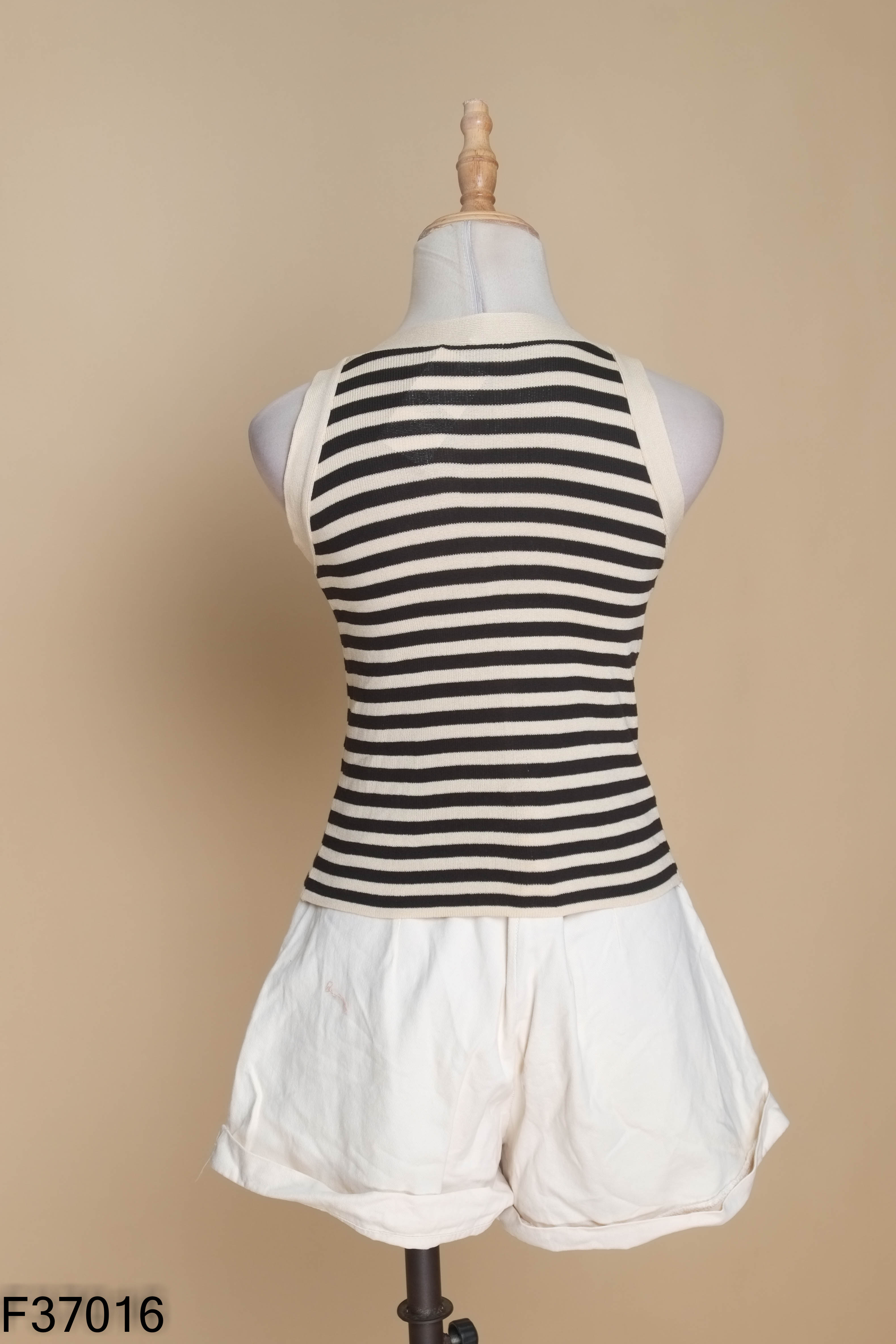 Set Áo be kẻ đen + quần shorts