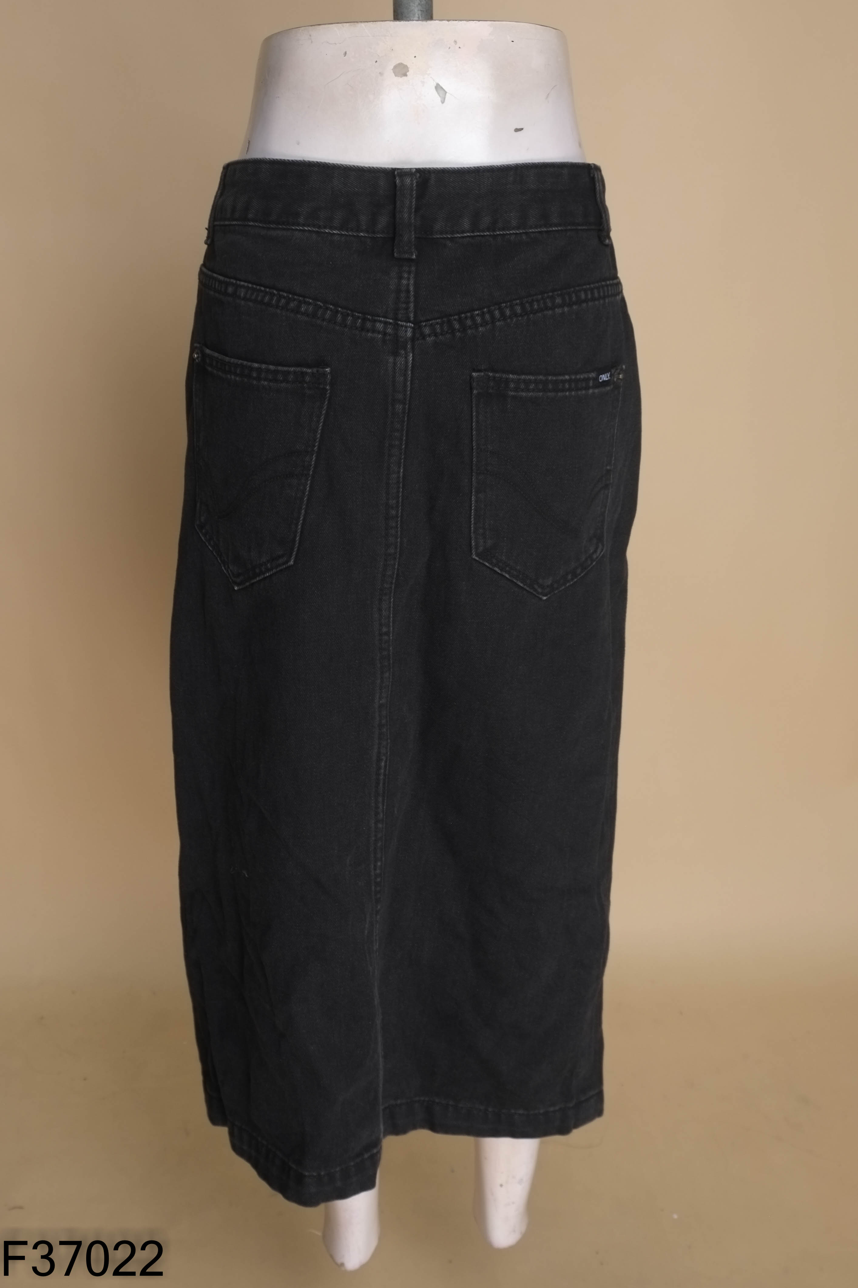 Chân váy jeans đen