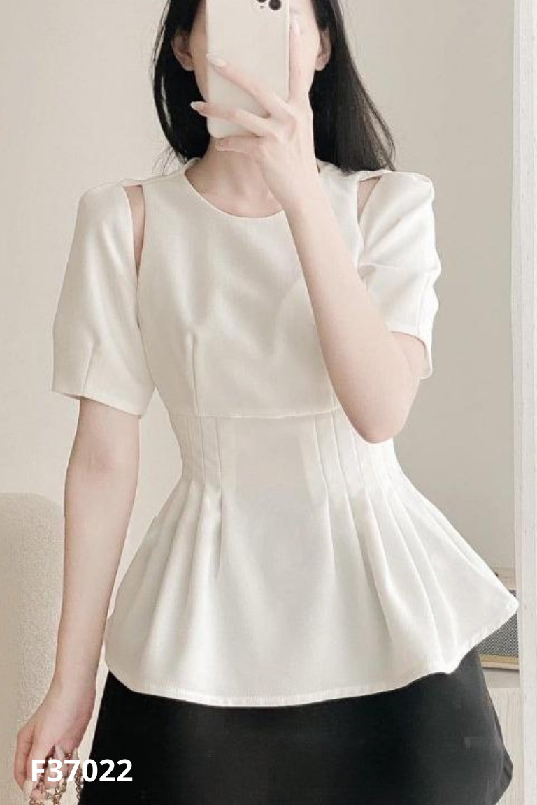 Áo trắng MYAN eo xếp li