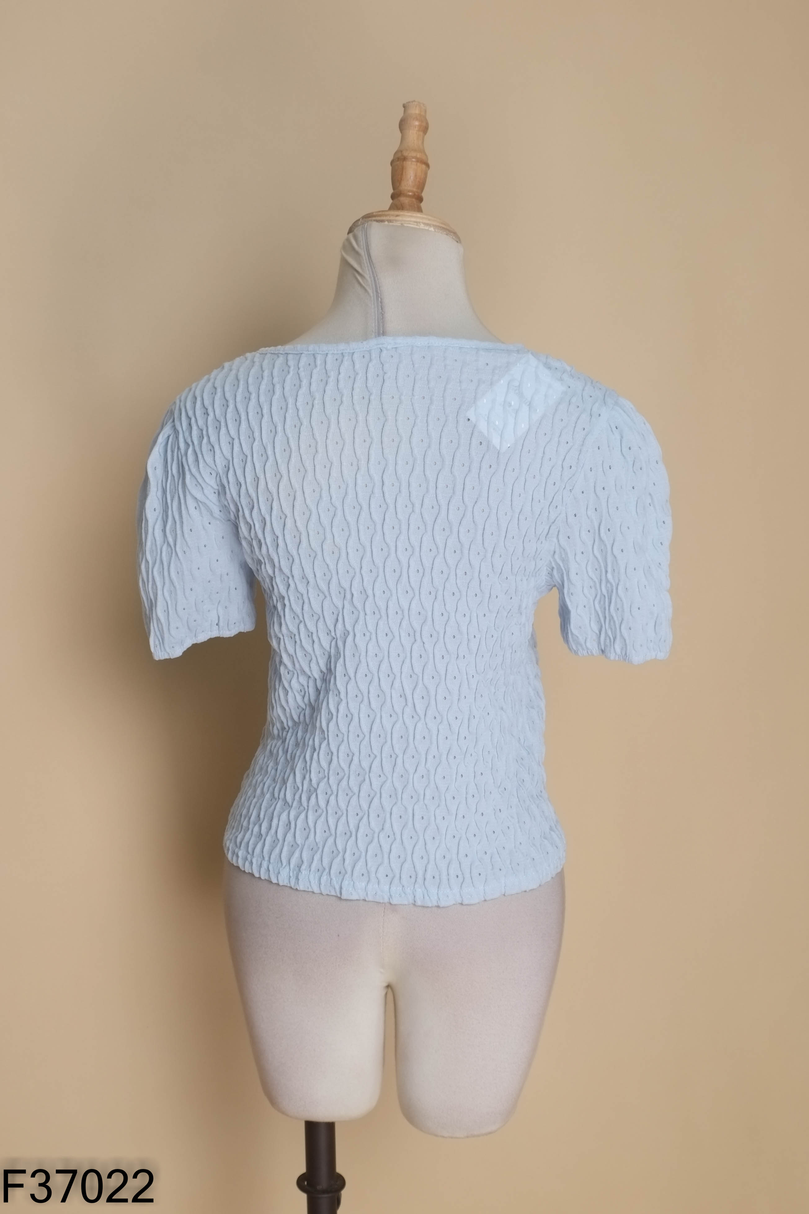 Áo xanh cổ tim đính nơ ngọc
