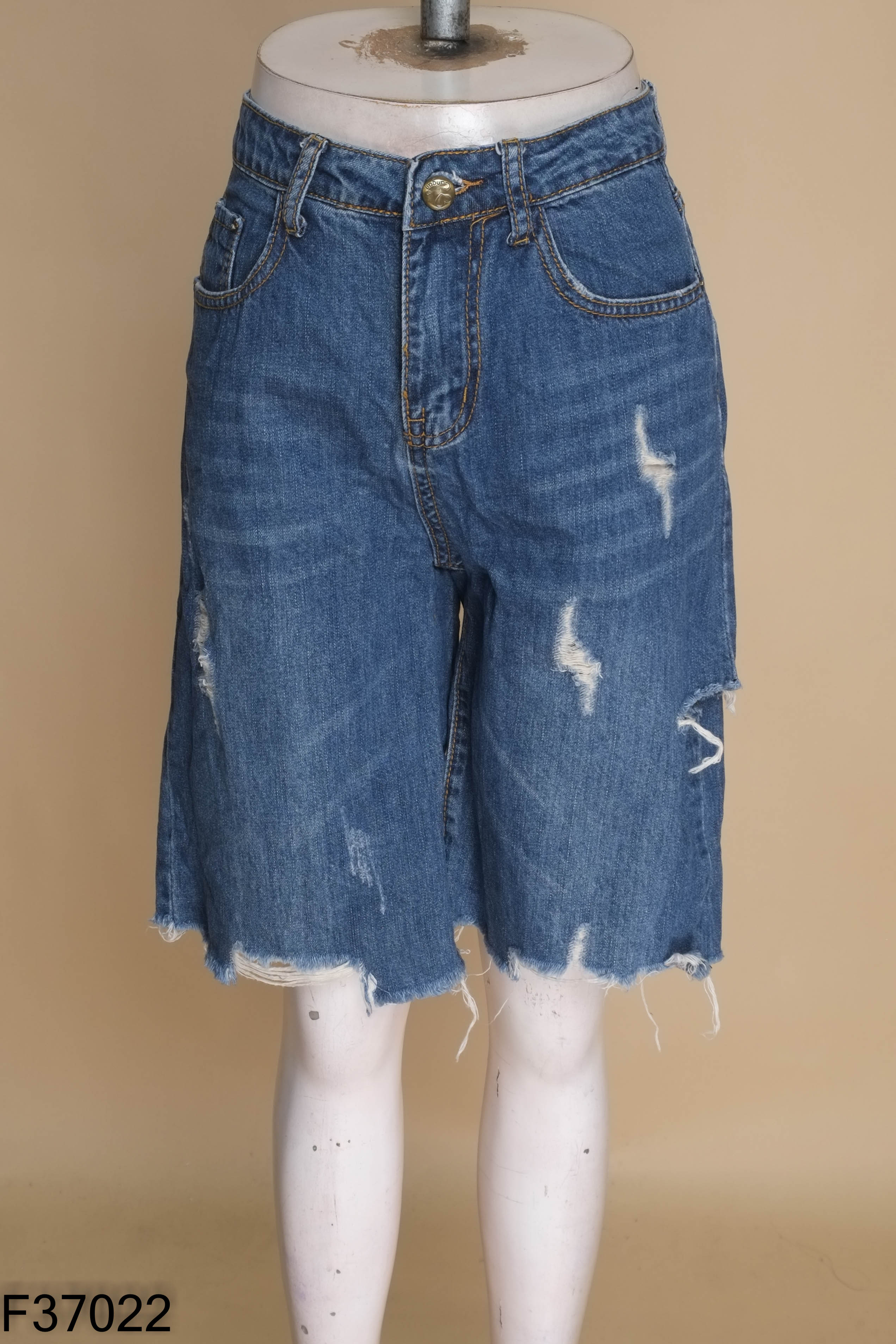 Quần shorts jeans xanh CHD