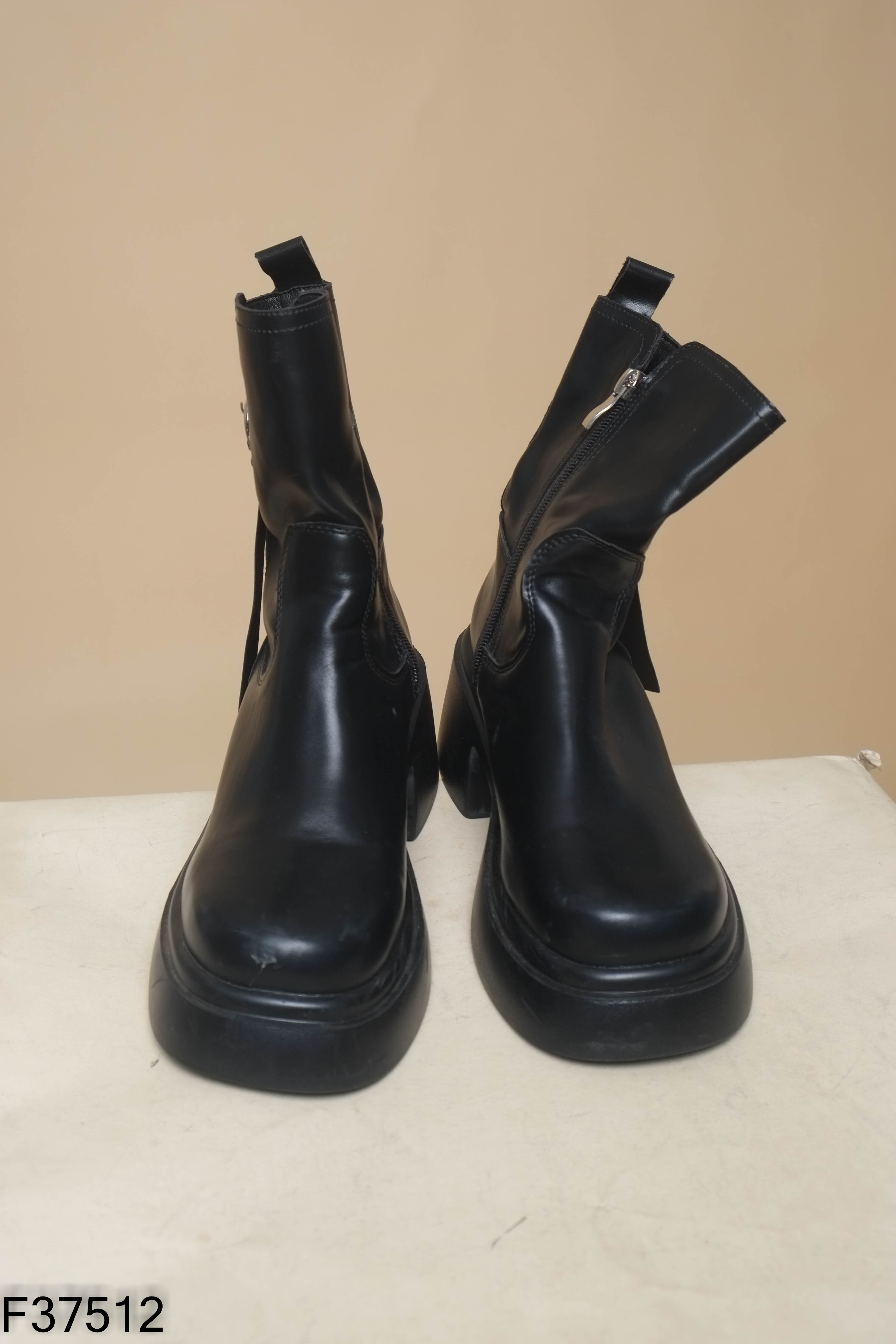 Boots da đen khóa kéo