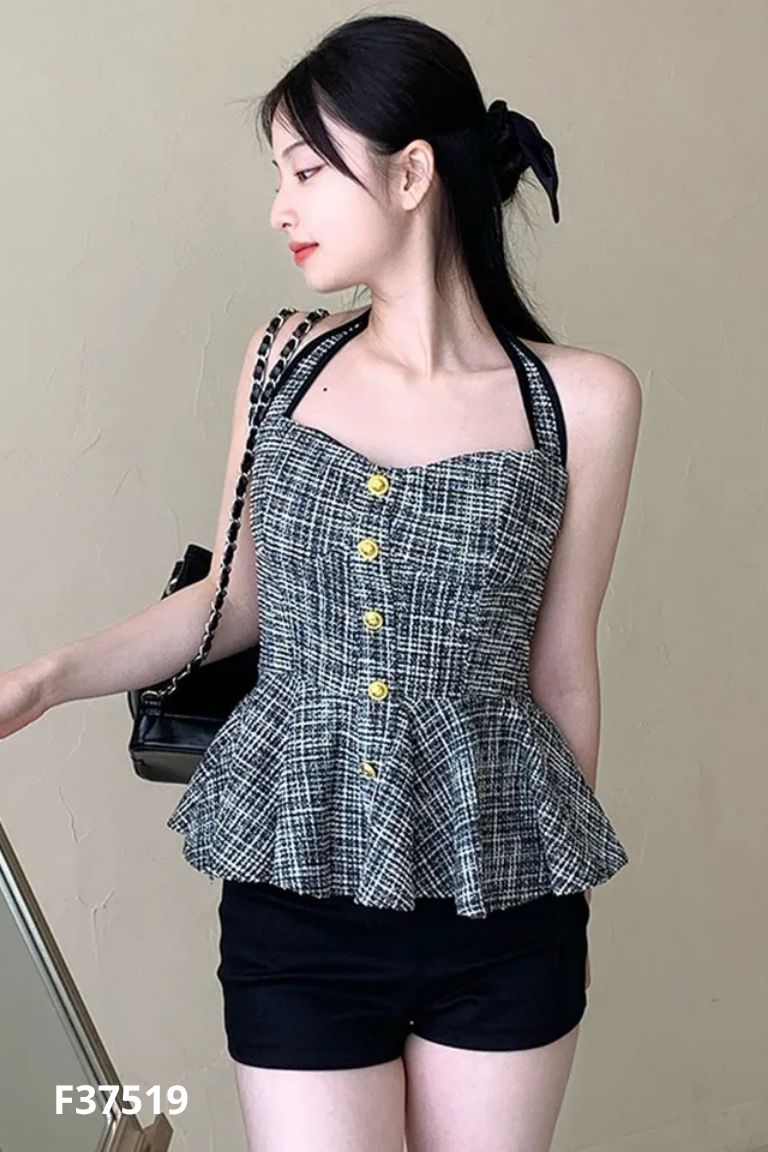 Áo đen mix trắng cúc vàng