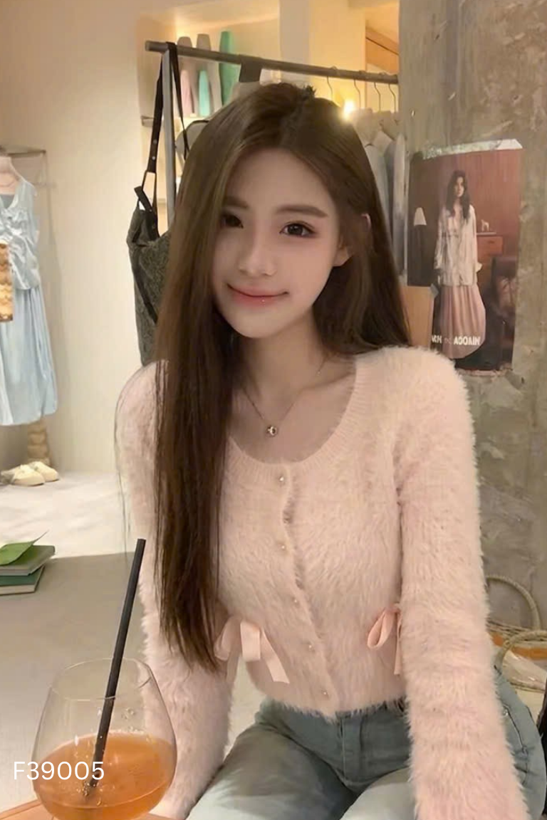 Áo len hồng phấn