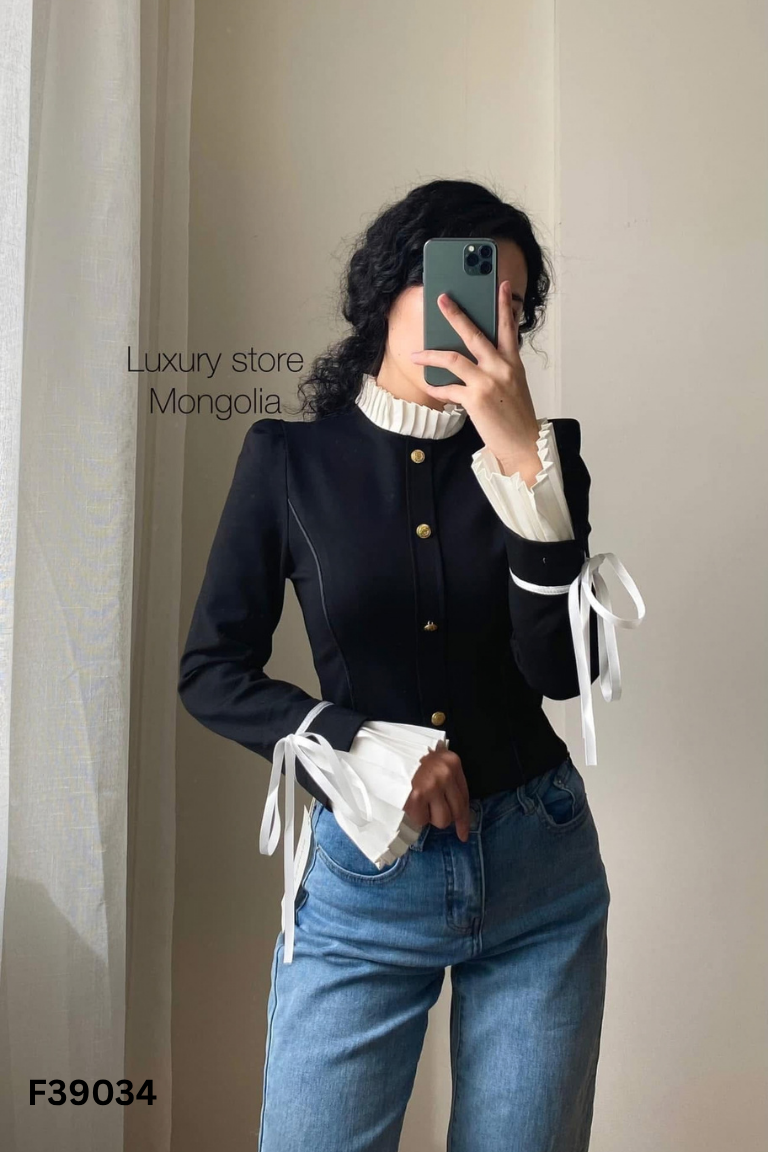 Áo nữ đen phối kiểu gấp ly