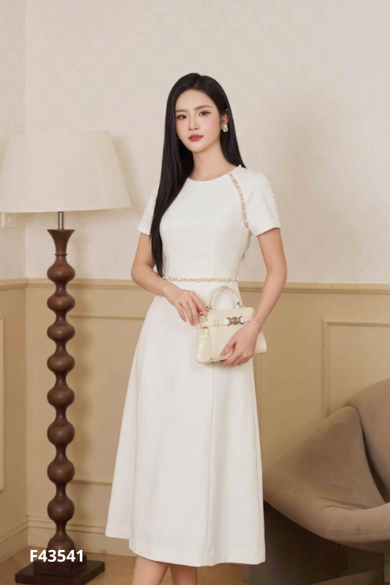Váy trắng ELISE đính hạt ngọc