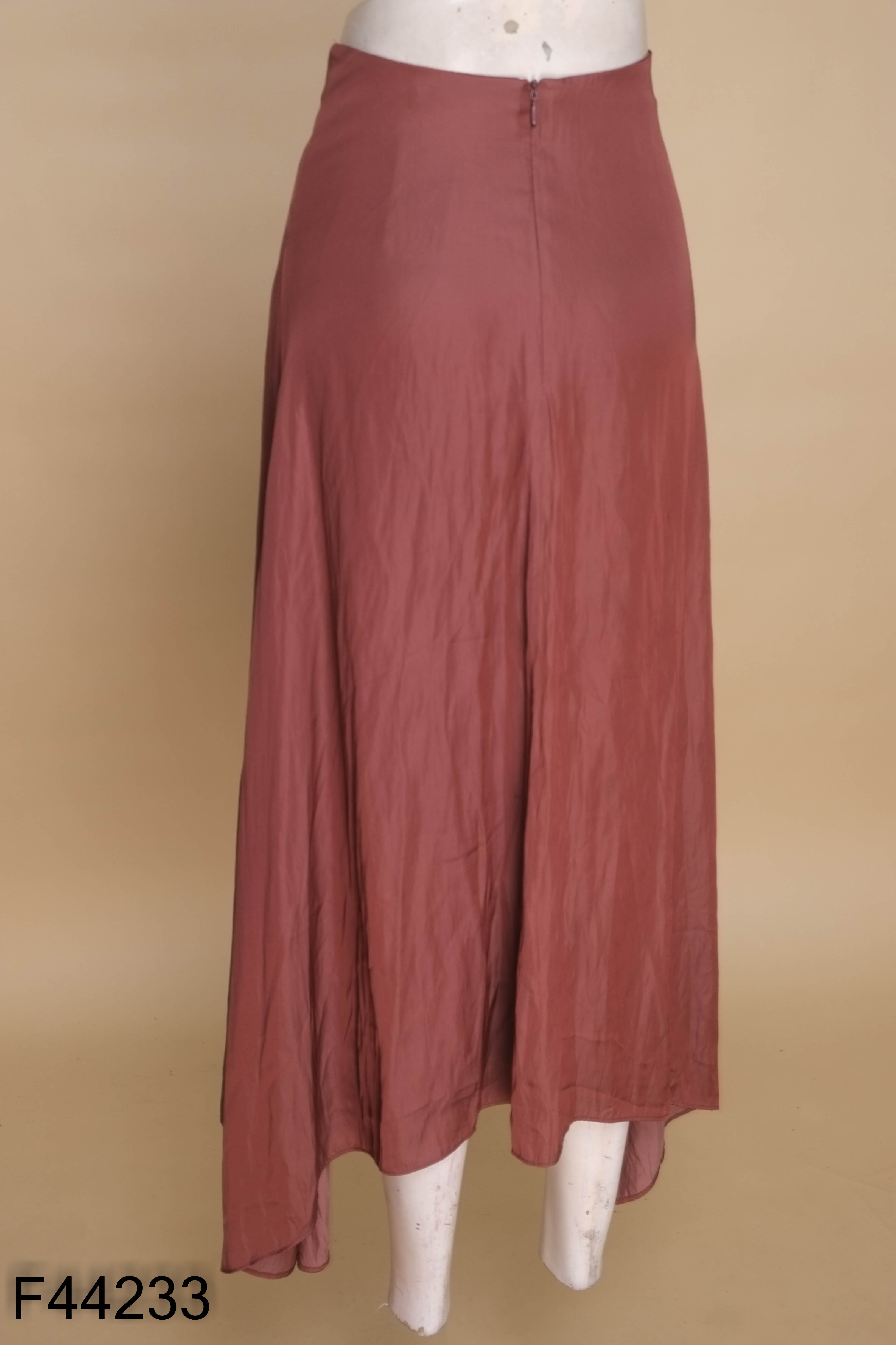 Chân váy MOSSIMO DUTTI đỏ lụa