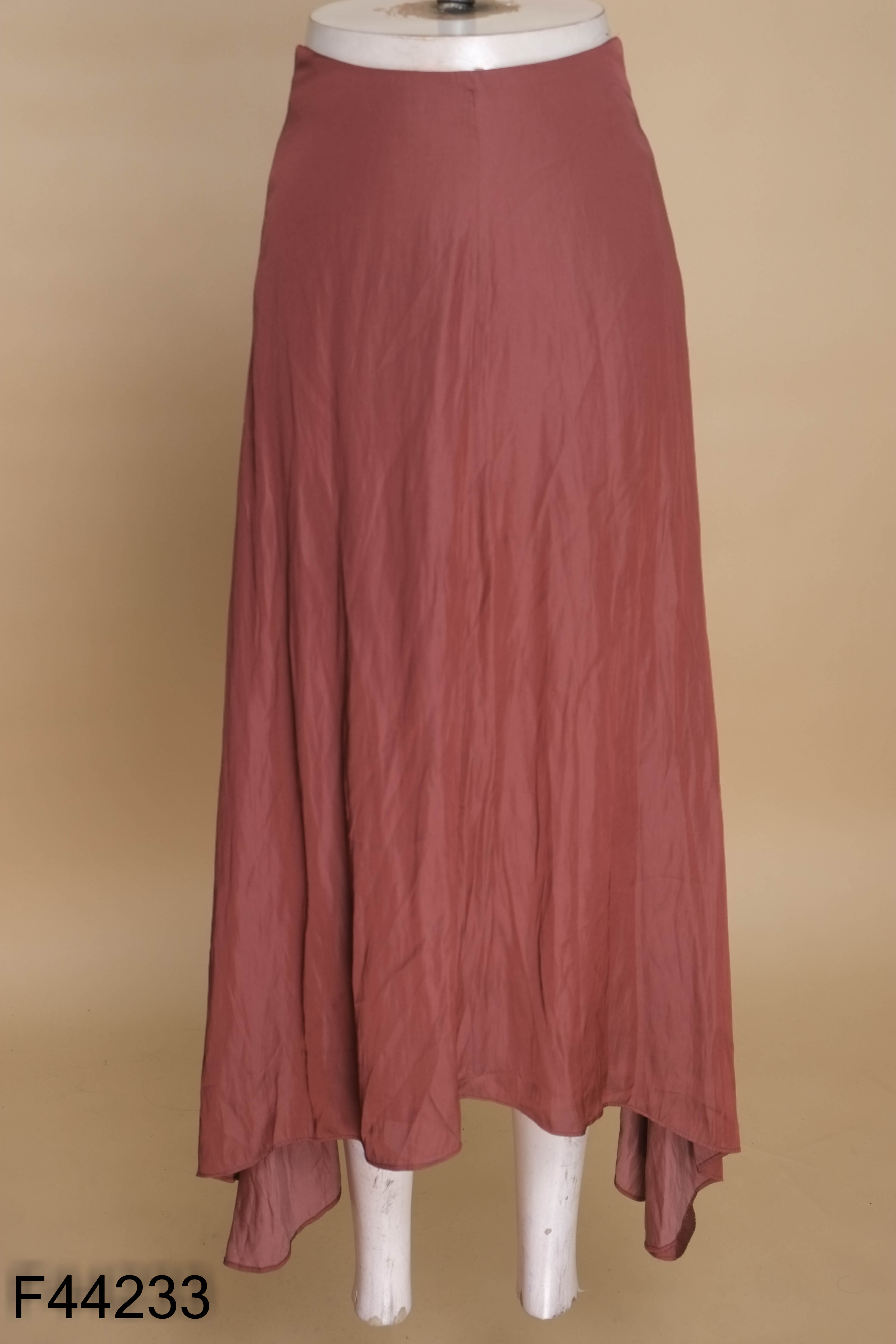 Chân váy MOSSIMO DUTTI đỏ lụa