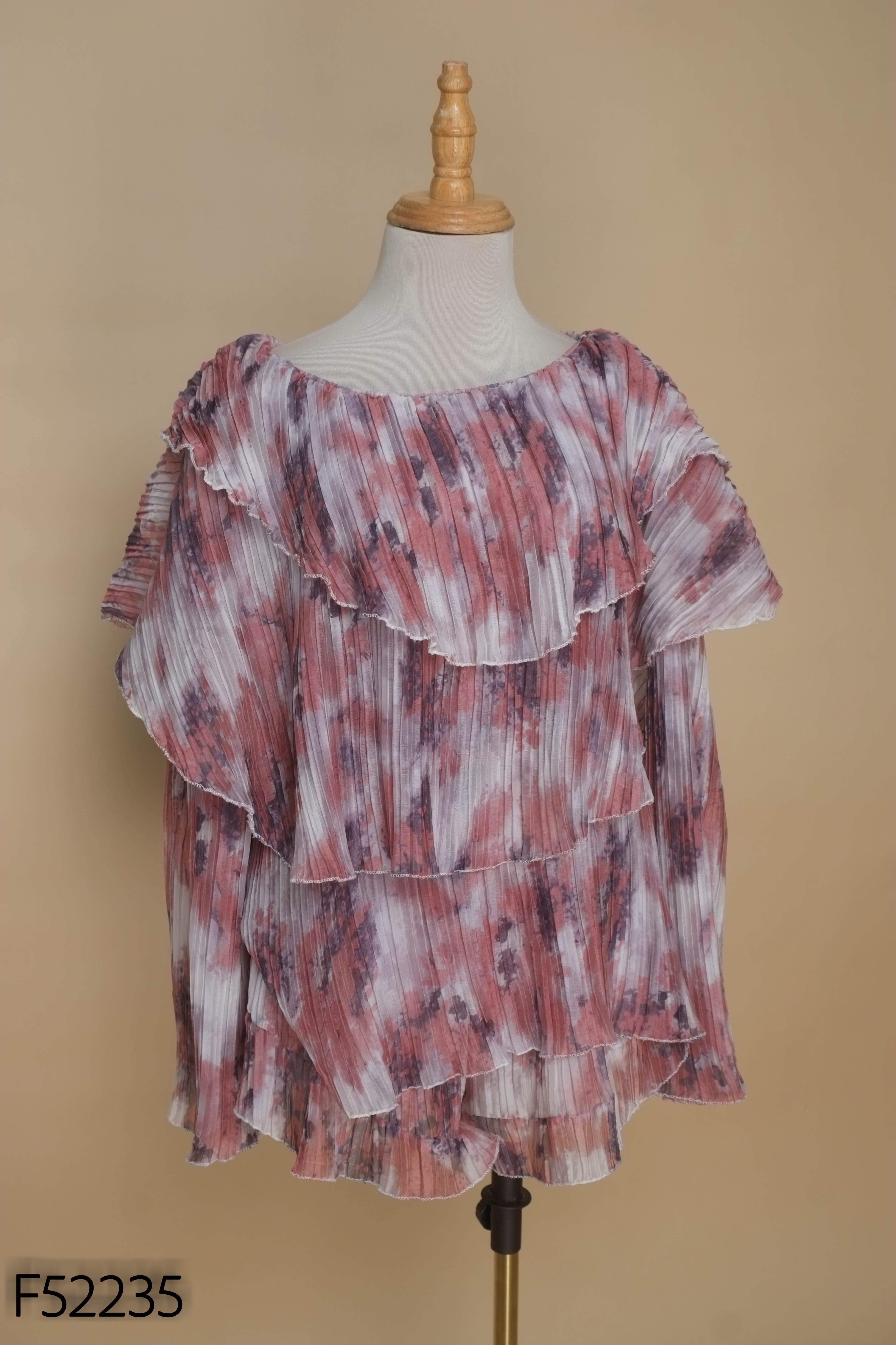 Set áo + quần short be họa tiết