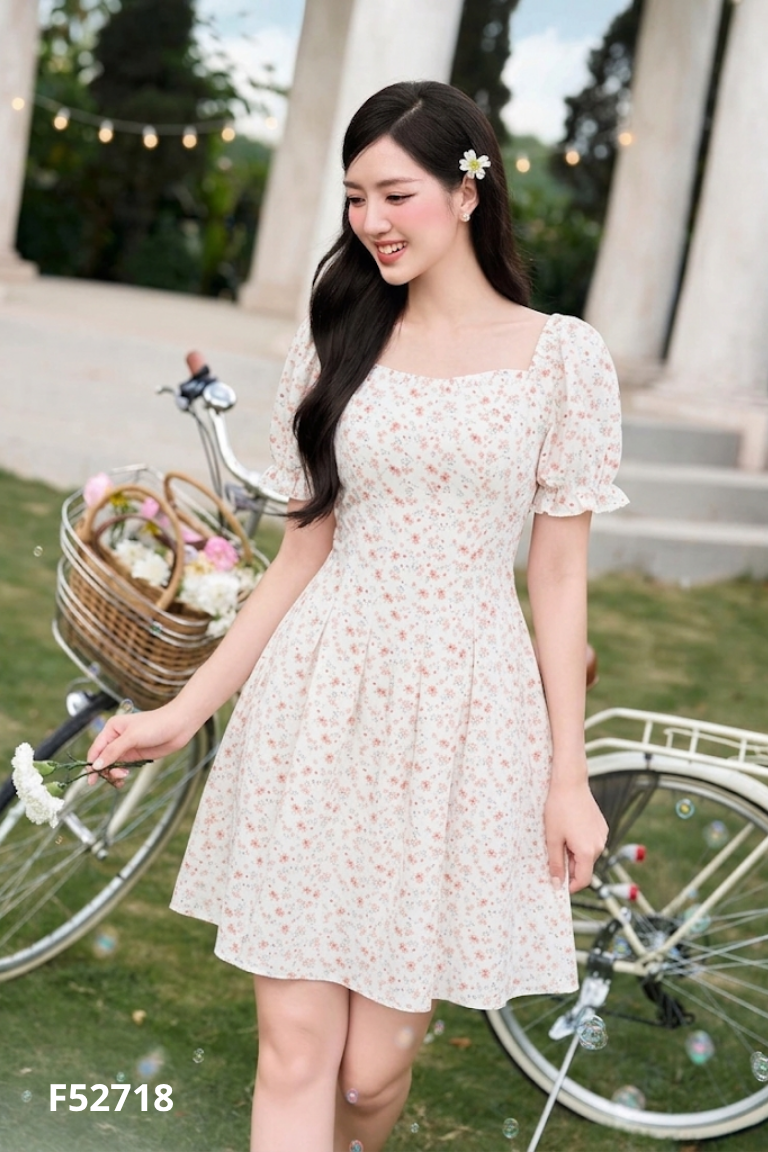 Váy TIIN trắng hoa nhí