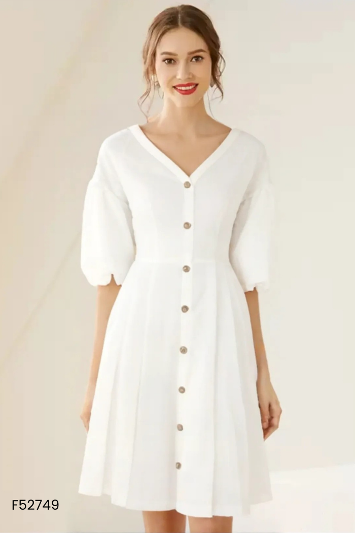Váy DAISY trắng cổ tim